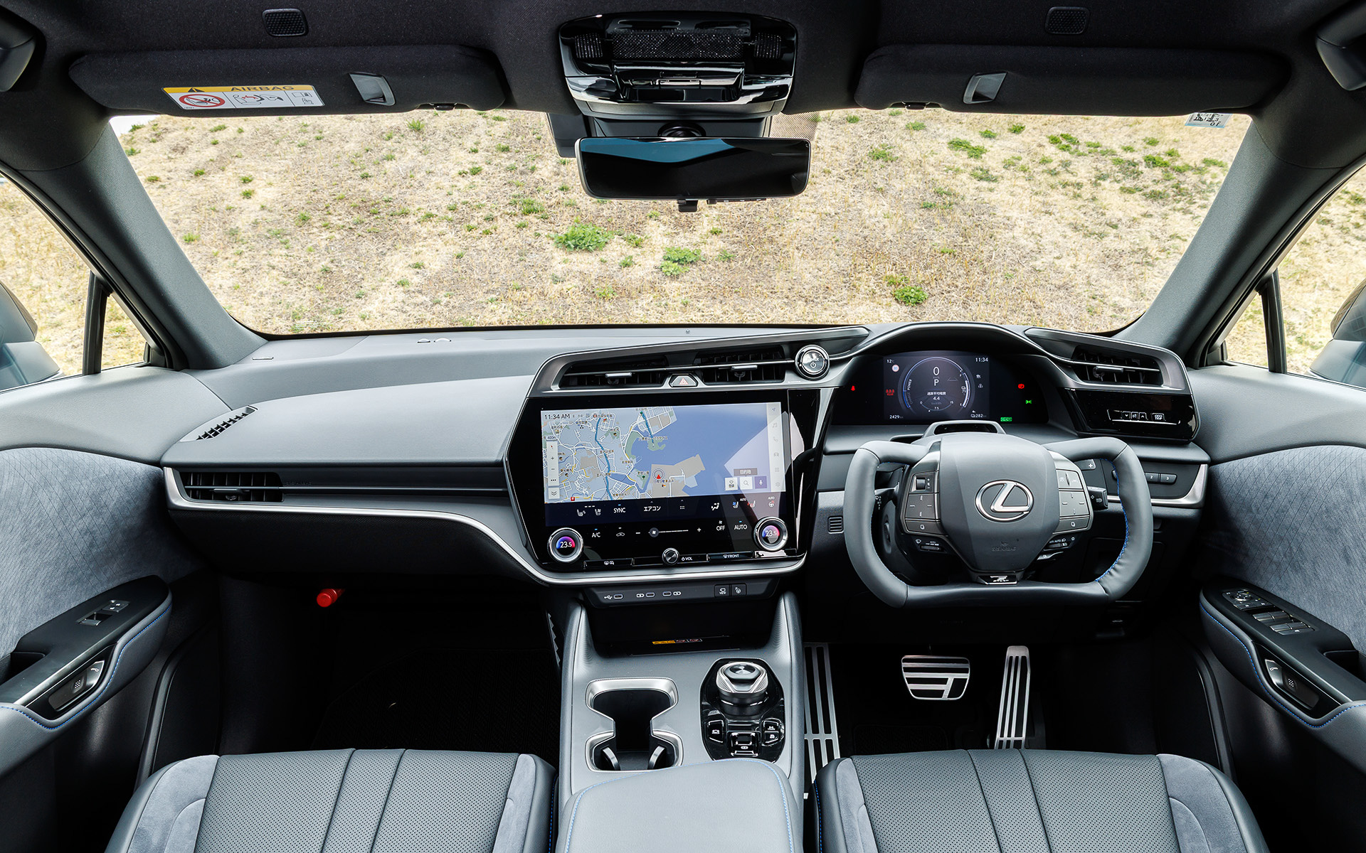 レクサスRZ 550e“F SPORT”のインテリア