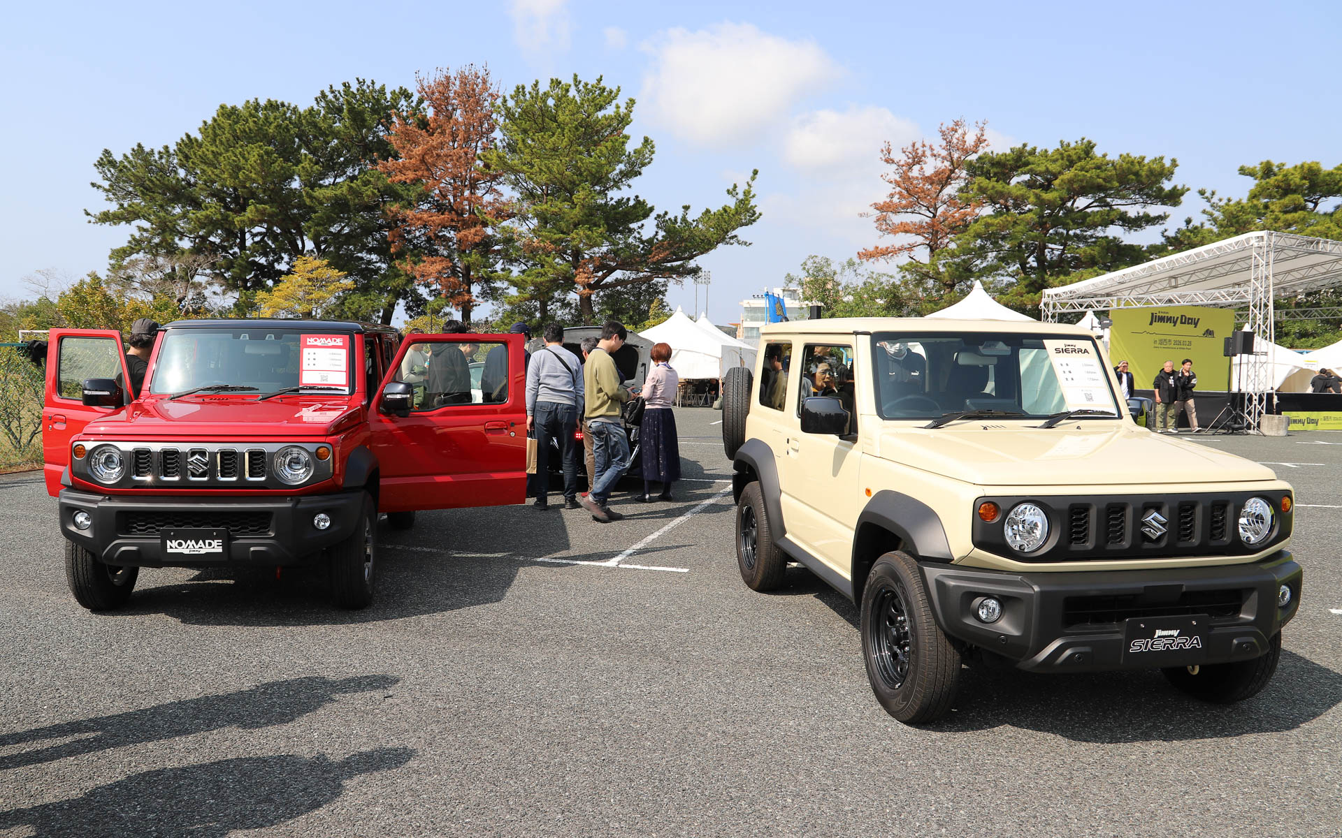 標準仕様のジムニー、ジムニー シエラ、ジムニー ノマドも展示された