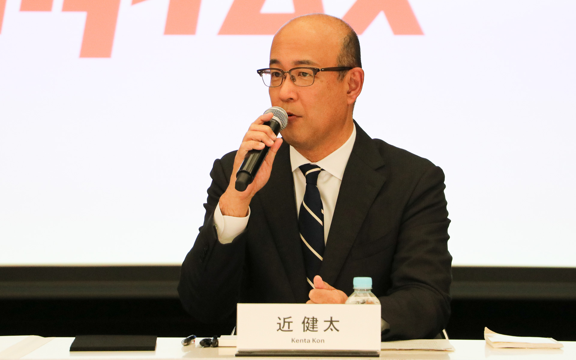 トヨタ自動車株式会社 次期社長 近健太氏。写真は2026年2月6日の社長交代記者会見時のもの