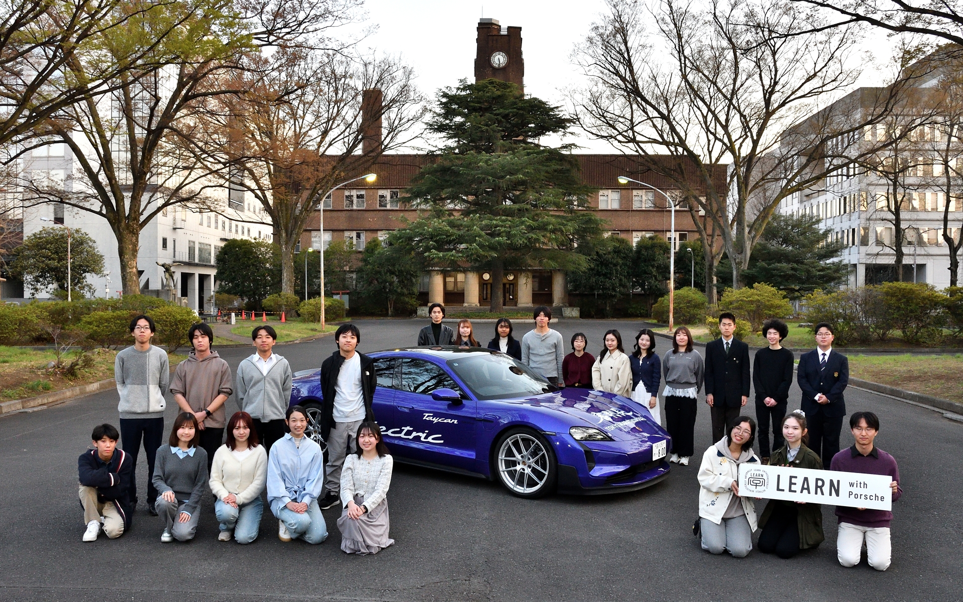 サマープログラム参加者の記念撮影