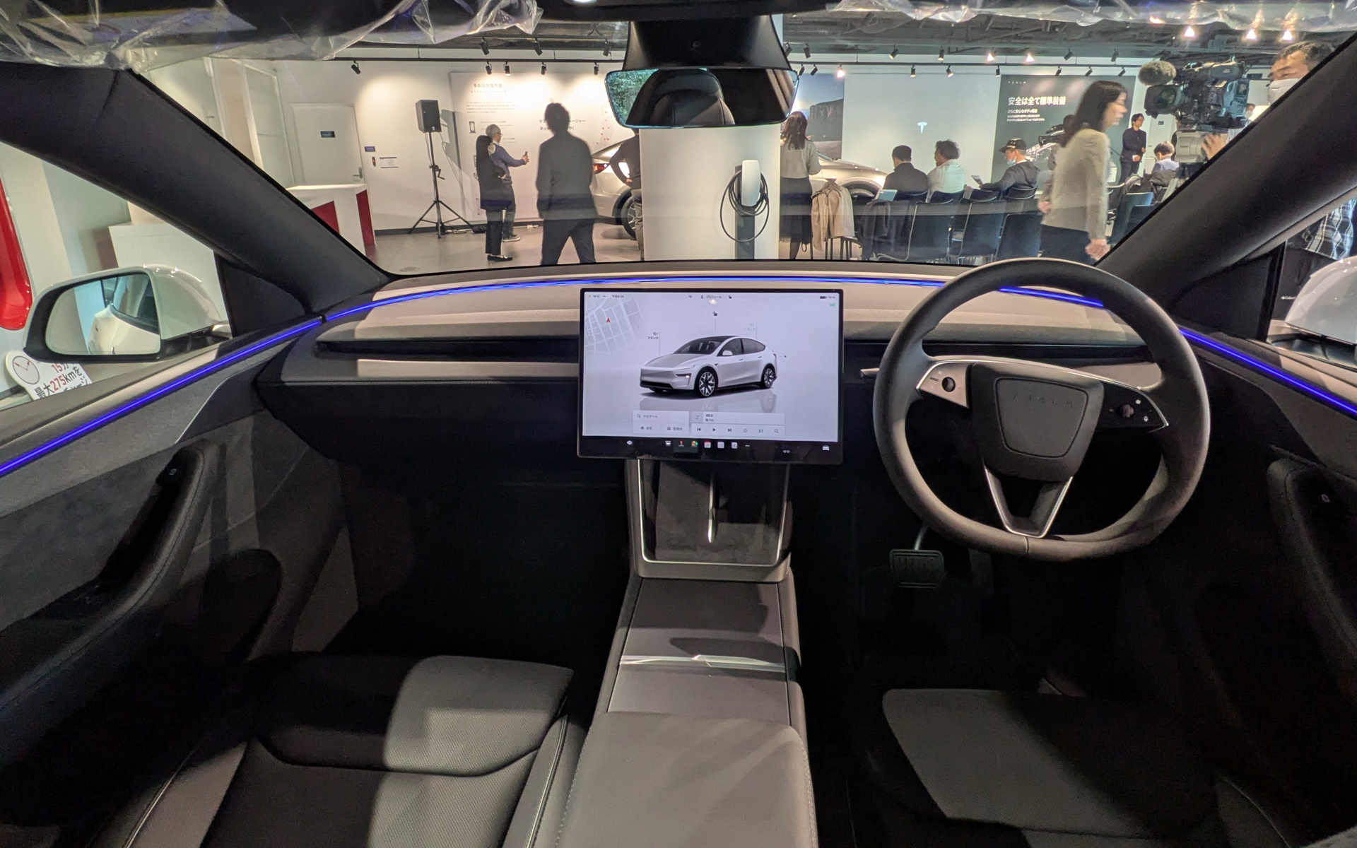 モデルY Lのインテリア