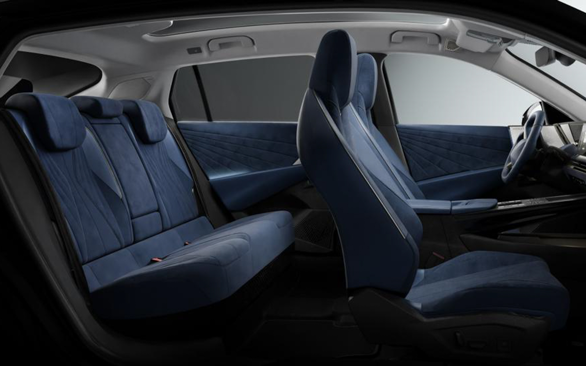 専用色「ブル・エテルノ」のアルカンターラを採用したDS N°7の内装