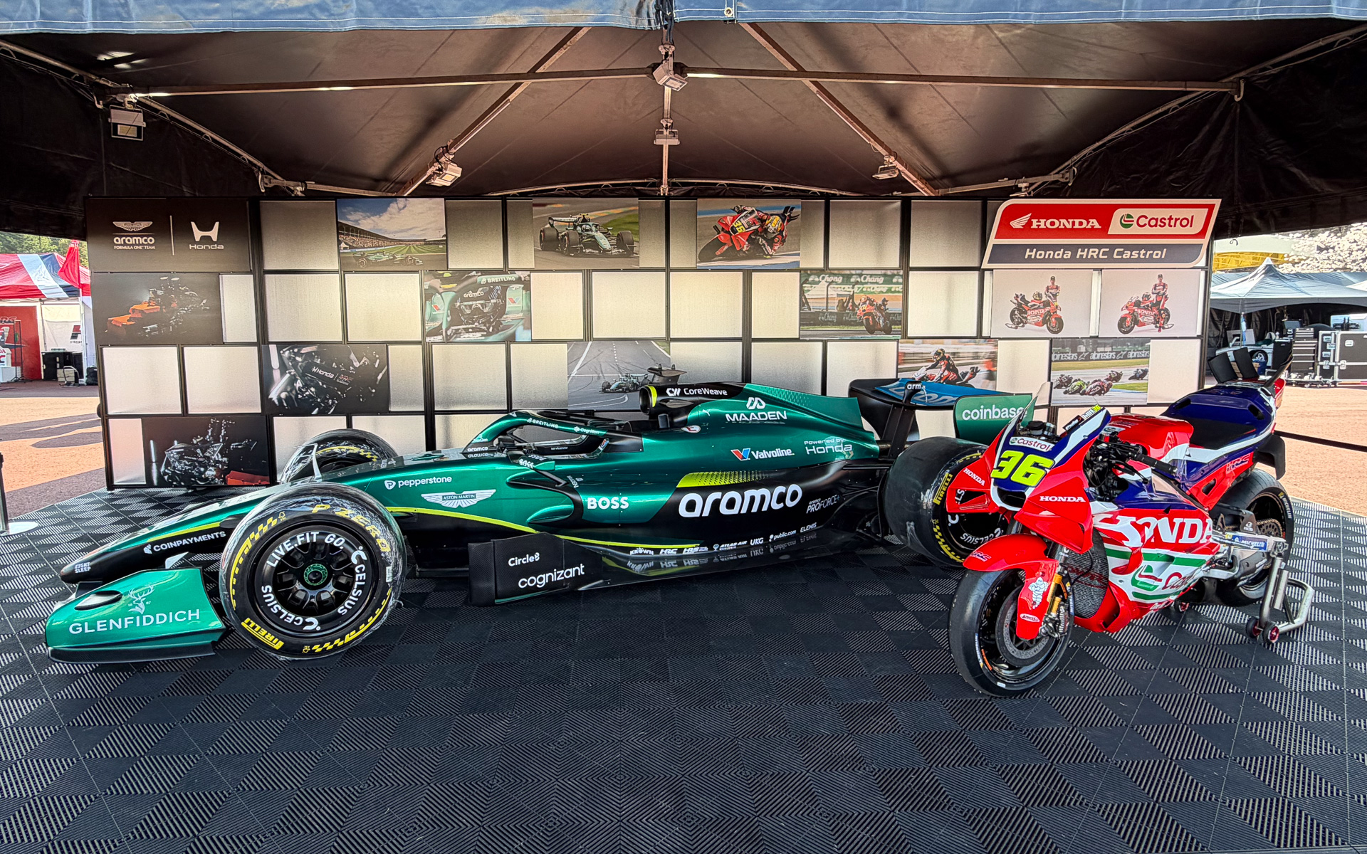 アストンマーティン・ホンダF1も展示