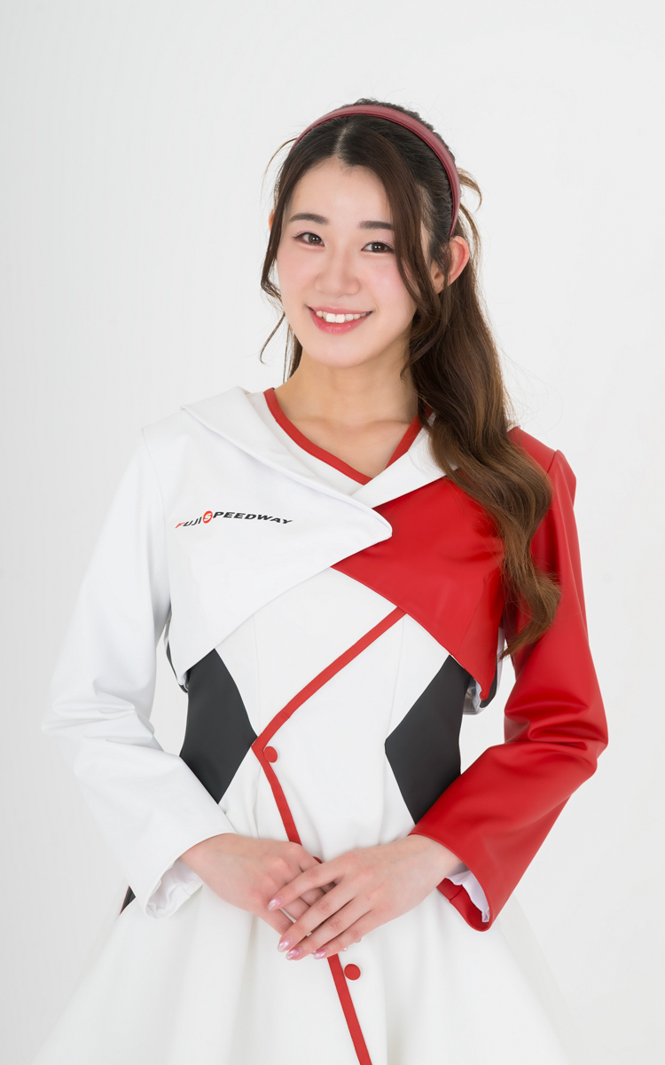 桃瀬（ももせ）いちかさん。身長：166cm、誕生日：5月6日、趣味：カラオケ、アニメ、お菓子作り、マンホールカード集め、特技：猫の声真似、琉球舞踊