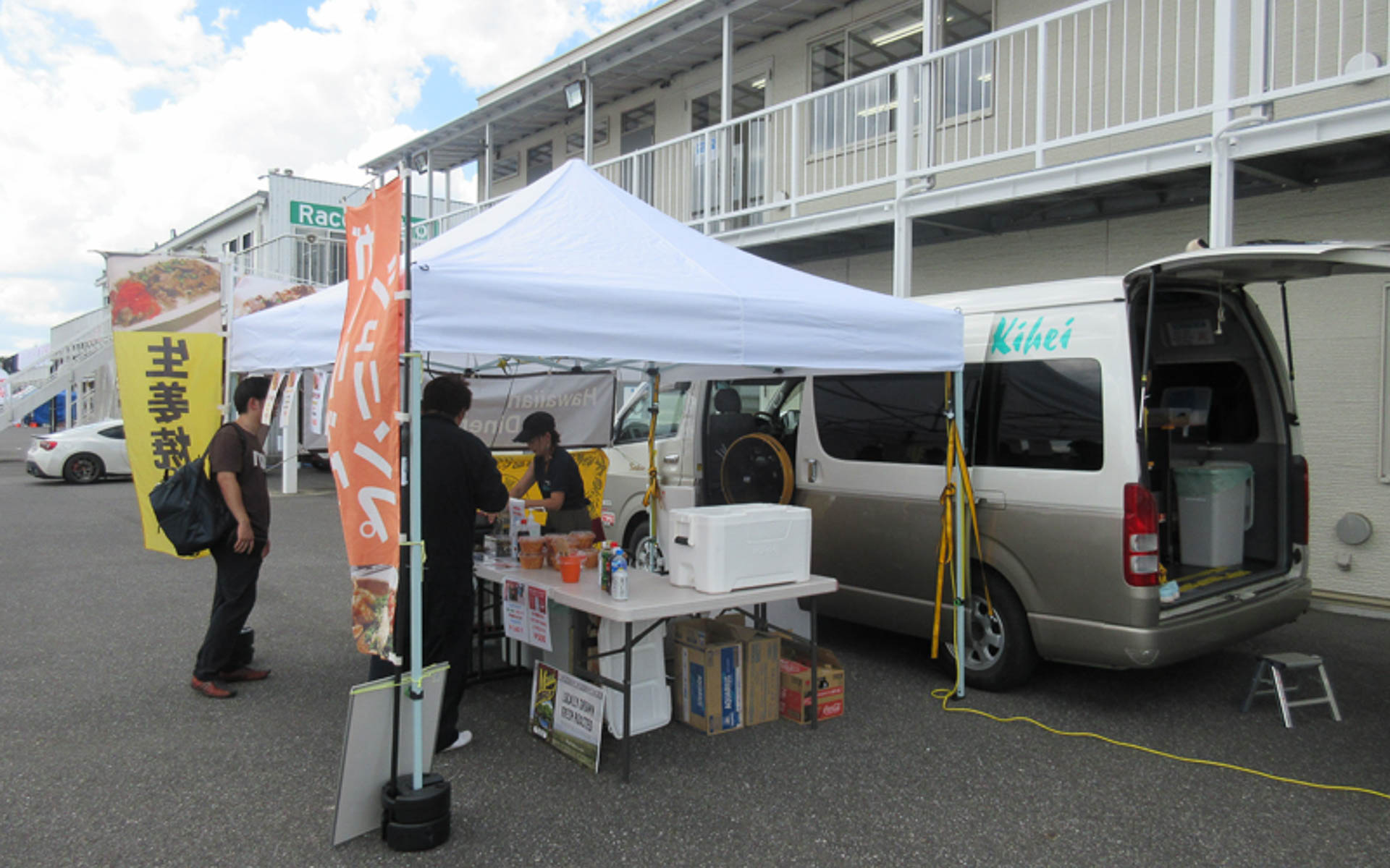 飲食ブースも出展される