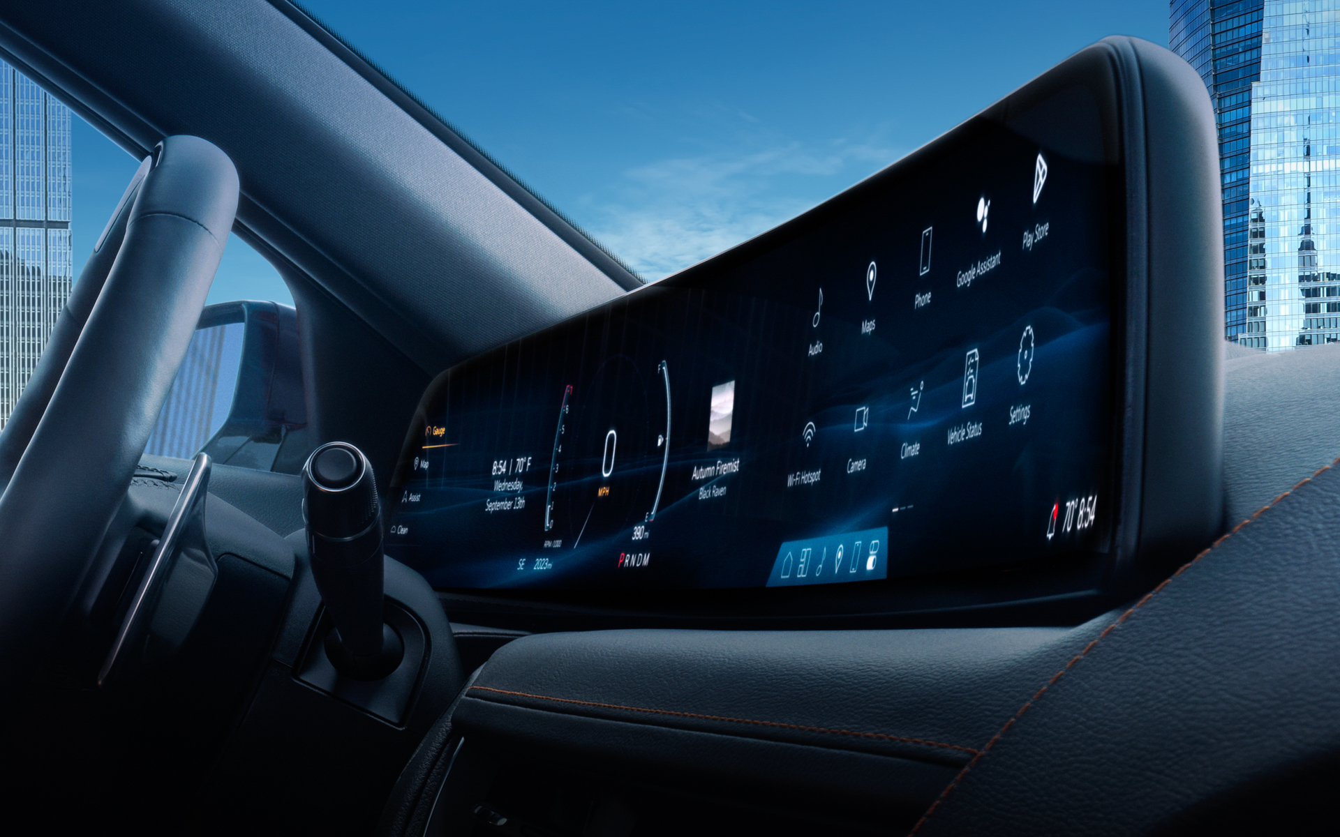 9K解像度の湾曲型「33インチLEDタッチスクリーンディスプレイ」は、デザイン性と視認性に優れたデジタルコマンドセンターとして直感的な操作を実現している