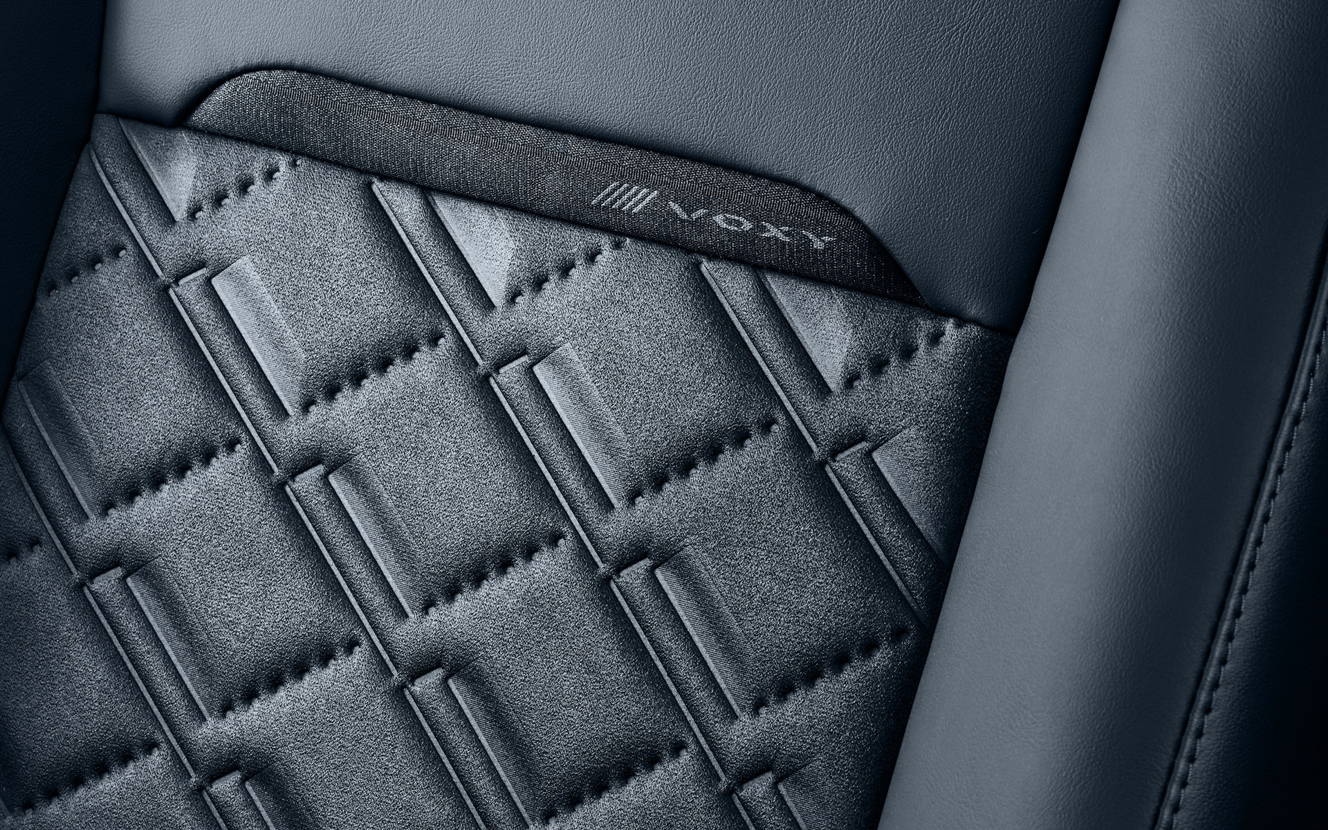 ヴォクシーのシート表皮