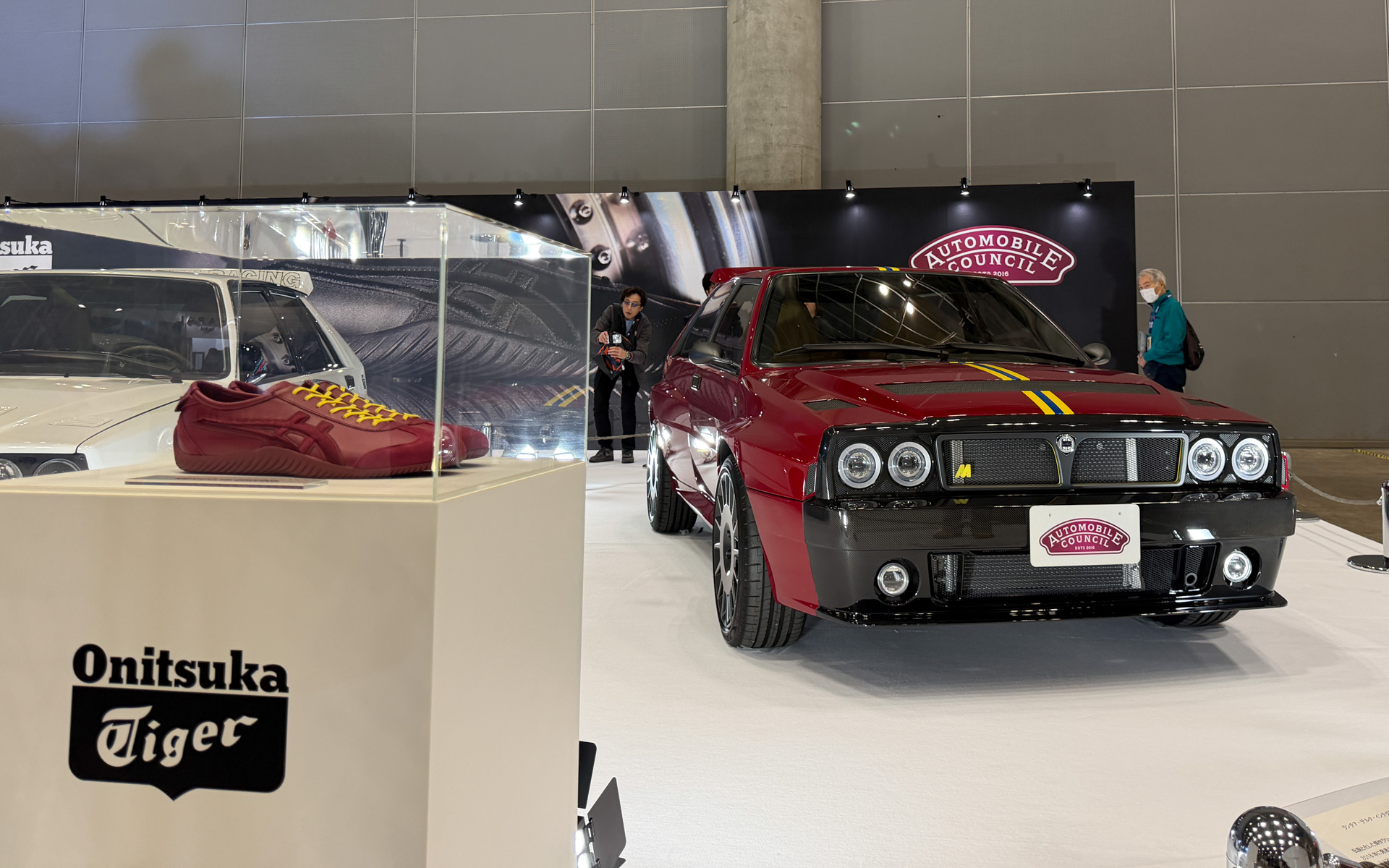 「ランチア・デルタ・インテグラーレ フトゥリスタ by アモス」をイメージしたオニツカタイガー「メキシコ66ドライビング」