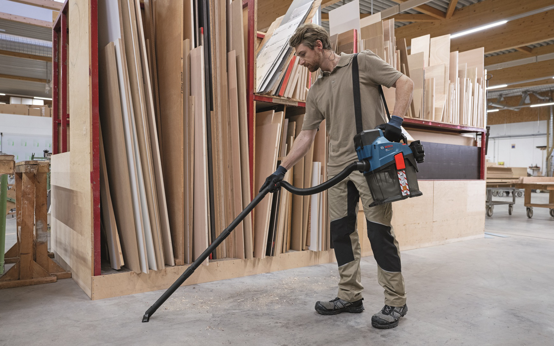 バッテリを搭載する製品なので電源コードを気にせず作業できる