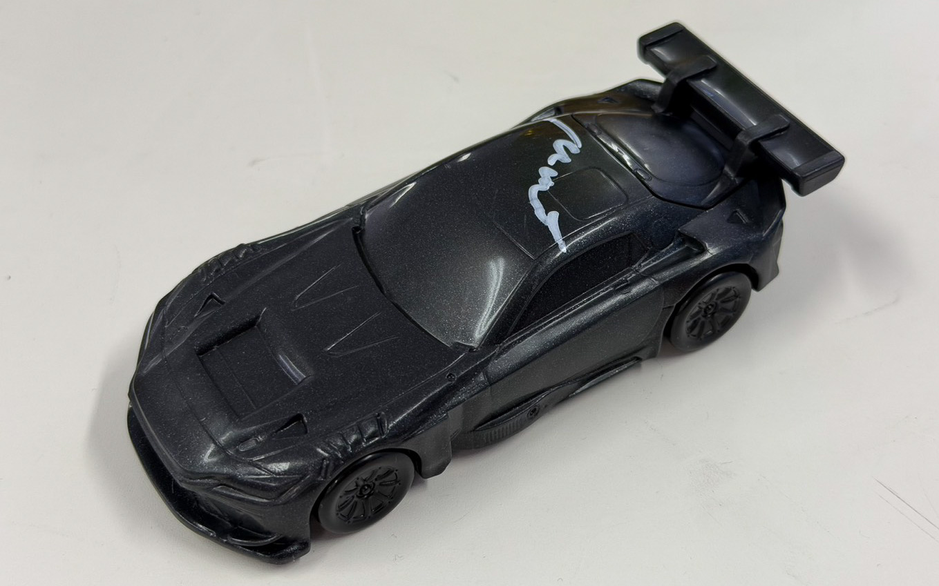 Morizoサイン入りのGR GT3。こちらを1名さまにプレゼント