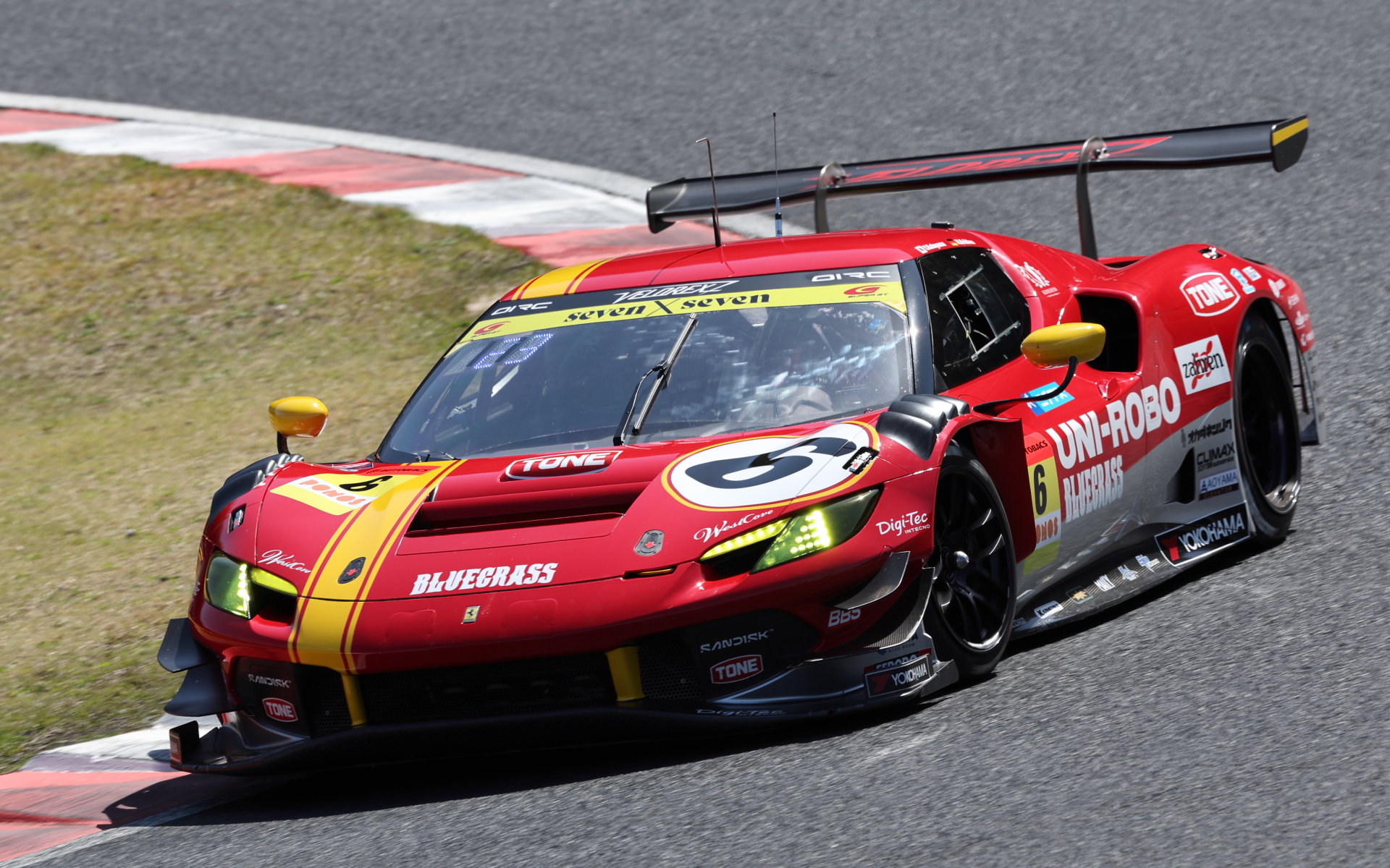 6号車 UNI-ROBO BLUEGRASS FERRARI（片山義章/ニクラス・クルッテン）