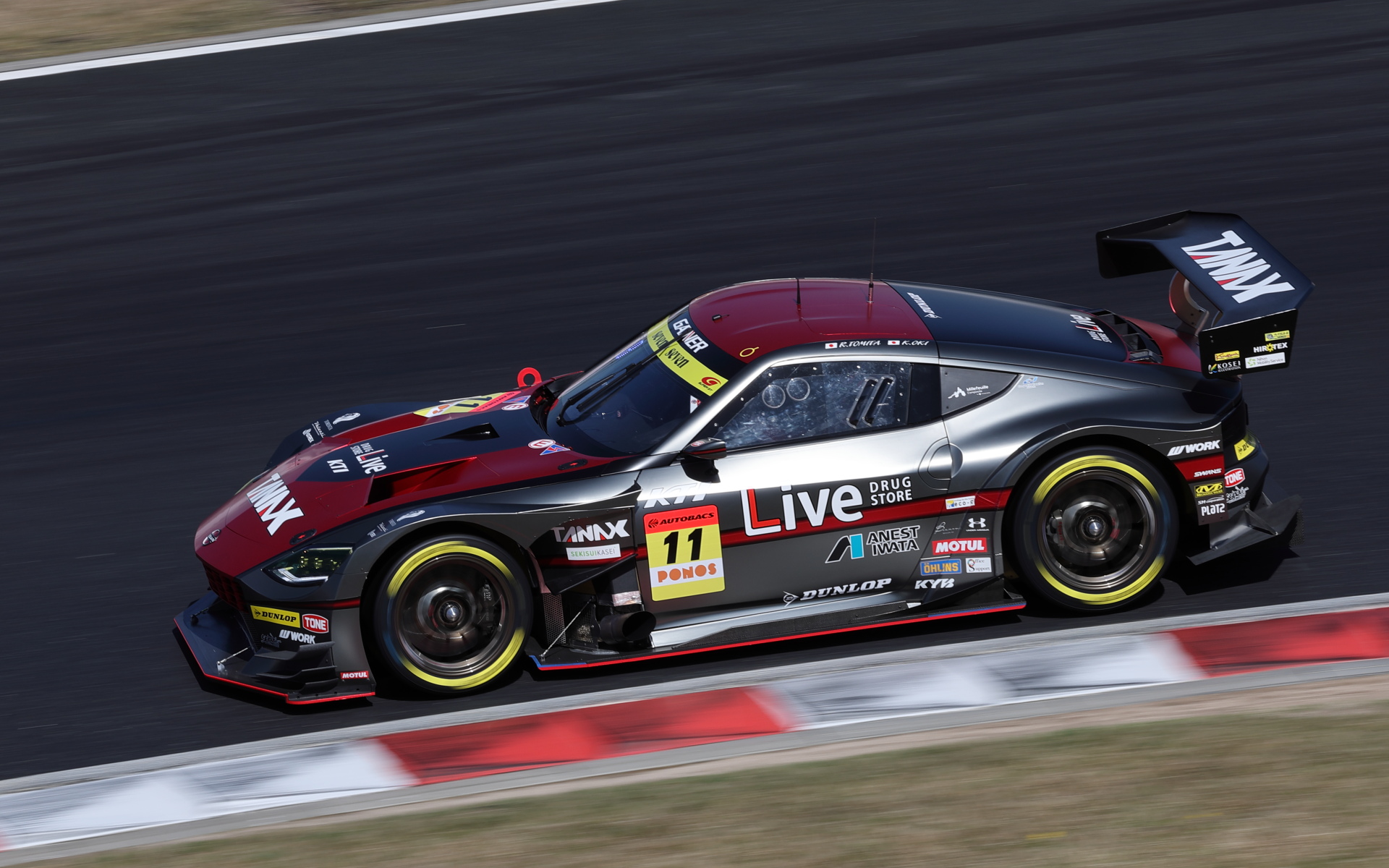 11号車 GAINER TANAX Z（富田竜一郎/大木一輝）