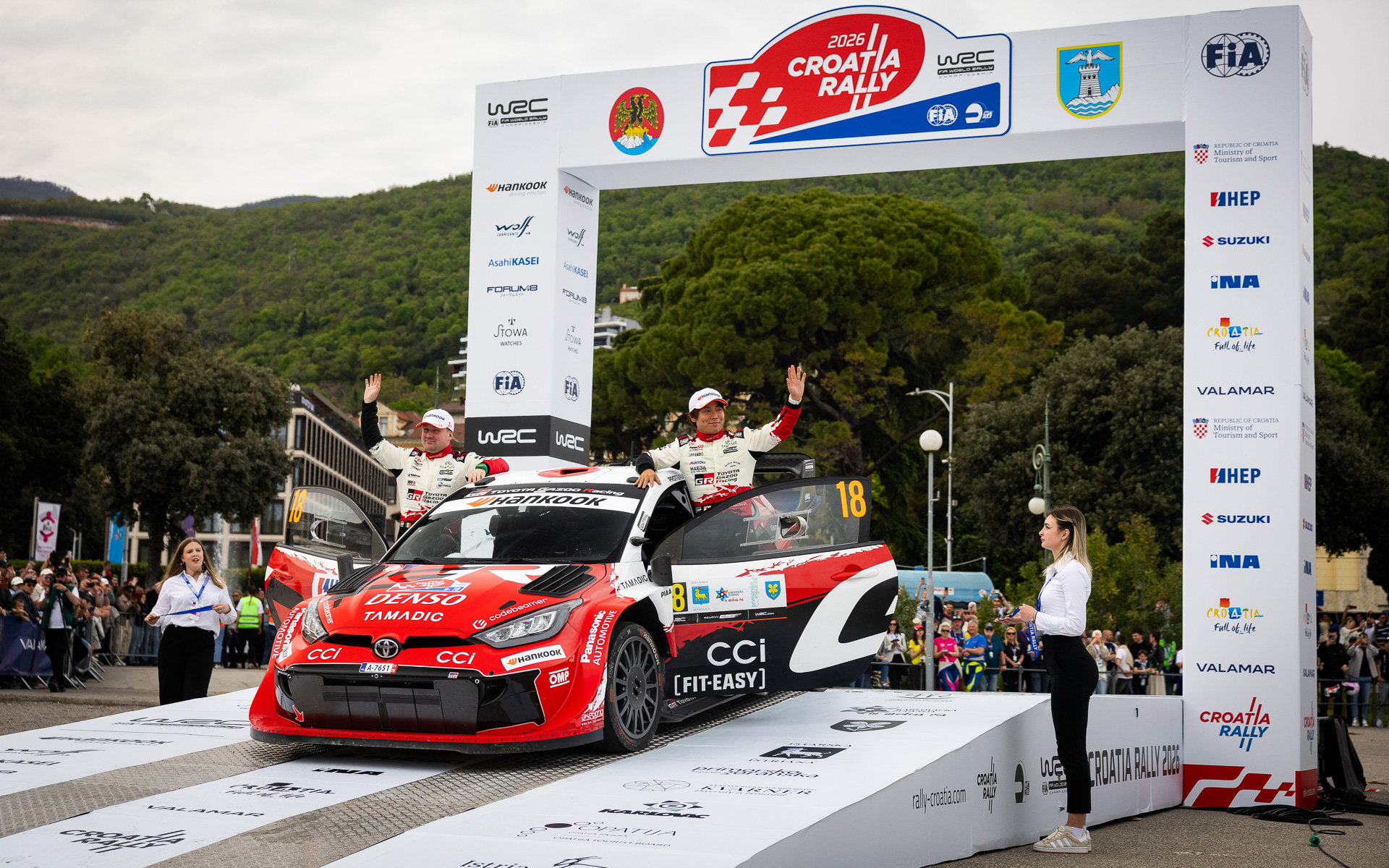 勝田貴元/アーロン・ジョンストン組はこの勝利により、WRCドライバー選手権ポイント、コドライバー選手権ポイントでもトップに立った