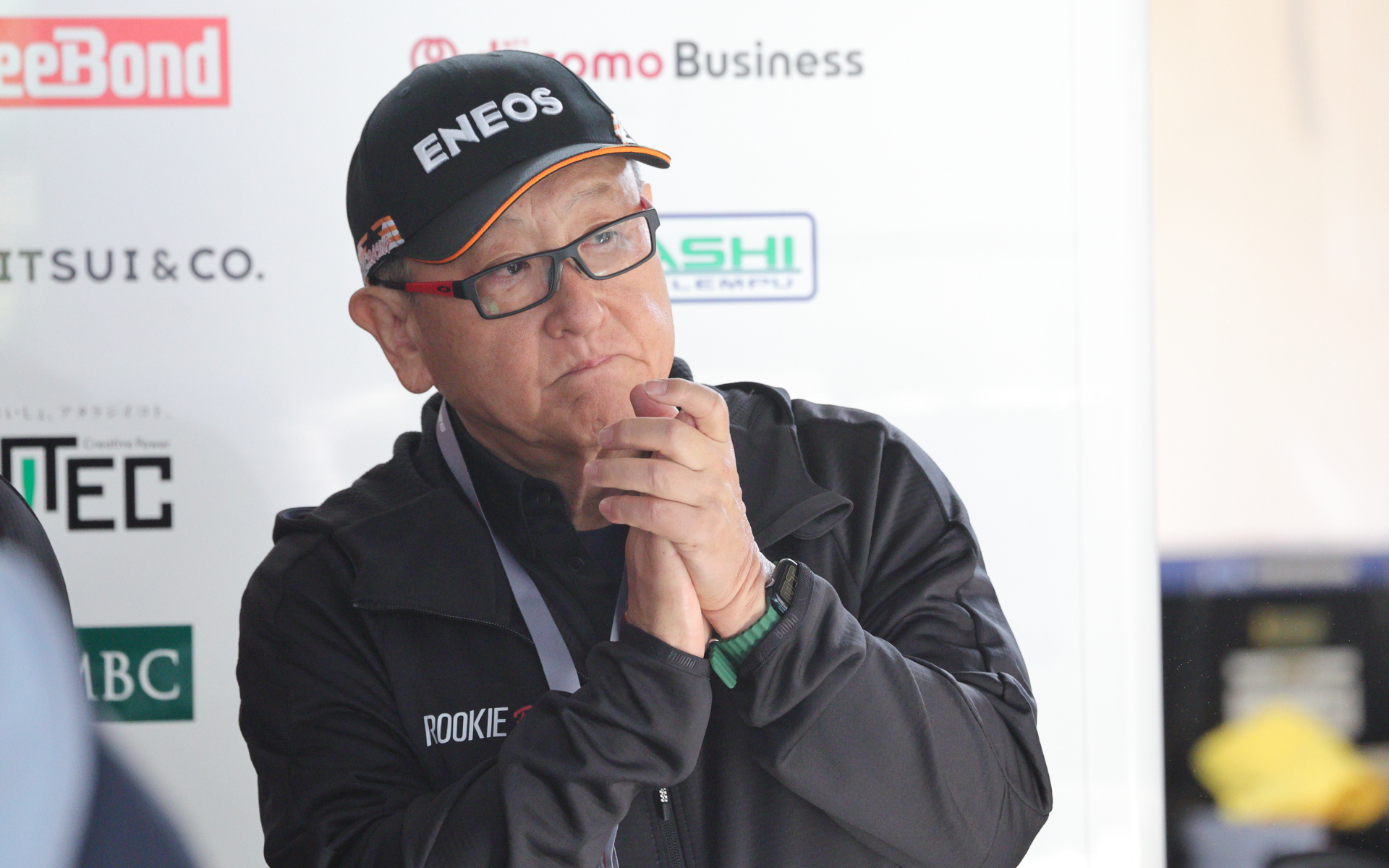 WRC第3戦サファリラリーケニアに続き、WRC2連勝を飾った勝田貴元/アーロン・ジョンストン組らにコメントを寄せたトヨタ自動車代表取締役会長 豊田章男氏。4月12日にはスーパーGT開幕戦のため岡山国際サーキットを訪れていた