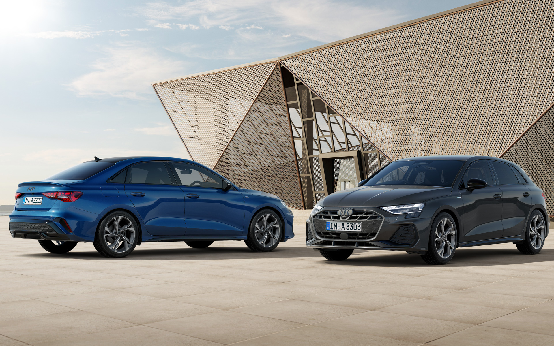 「A3 Sedan edition S line plus」（左）、「A3 Sportback edition S line plus」（右）