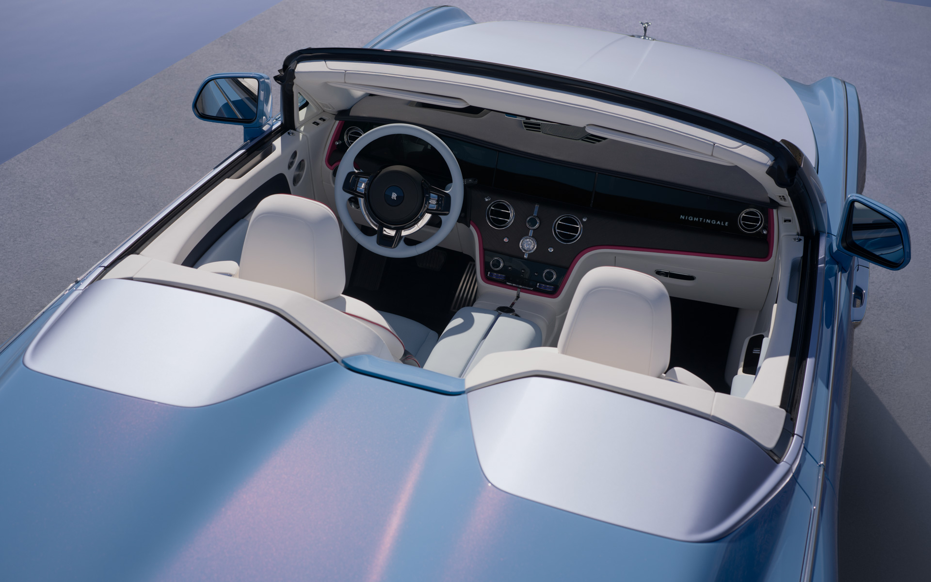 新型2シーターコンバーチブル「プロジェクト・ナイチンゲール」