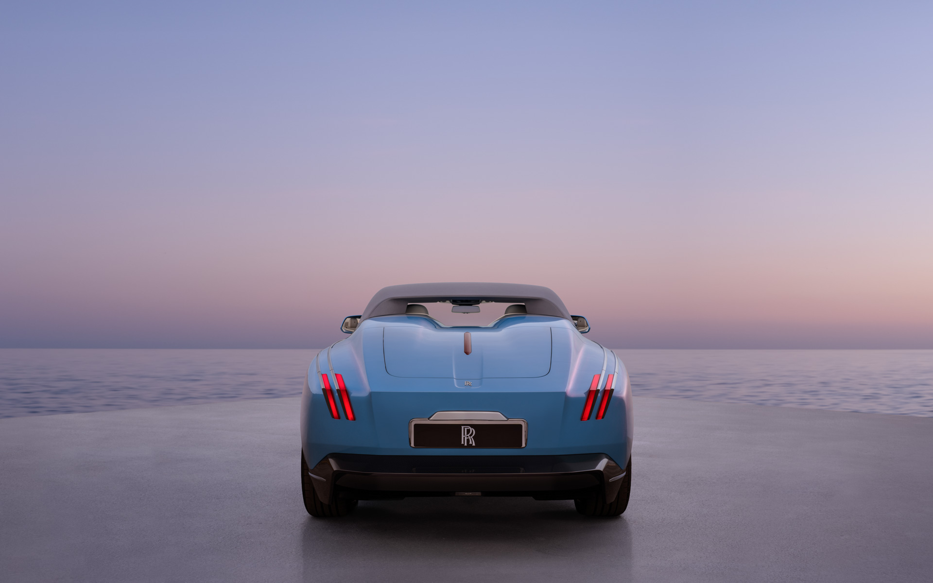 新型2シーターコンバーチブル「プロジェクト・ナイチンゲール」