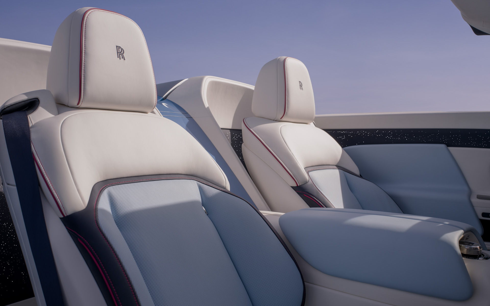 新型2シーターコンバーチブル「プロジェクト・ナイチンゲール」