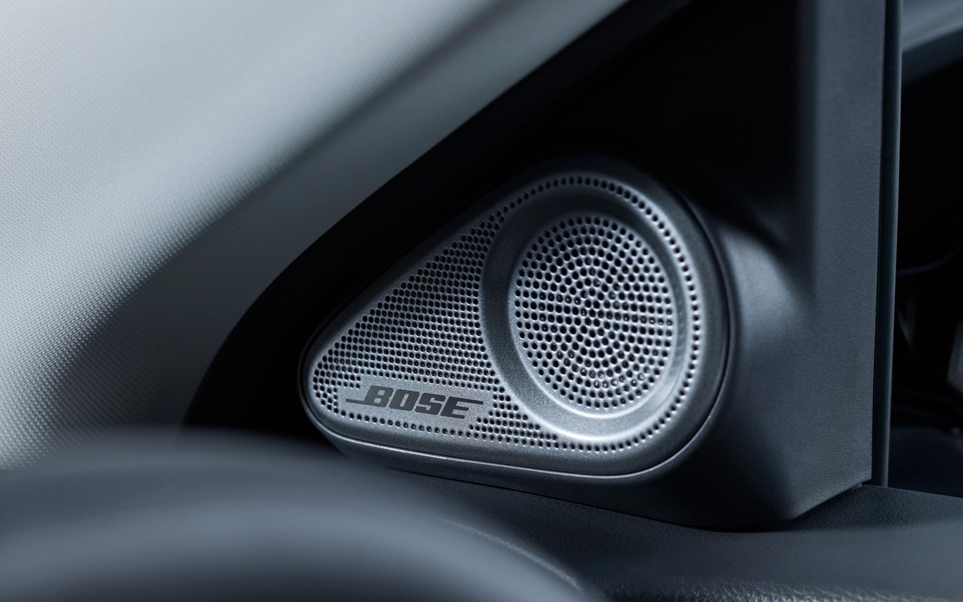 BOSEプレミアムサウンドシステム