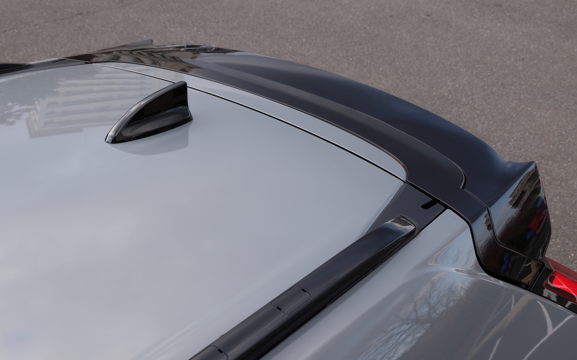 テールゲートスポイラー。5万8300円