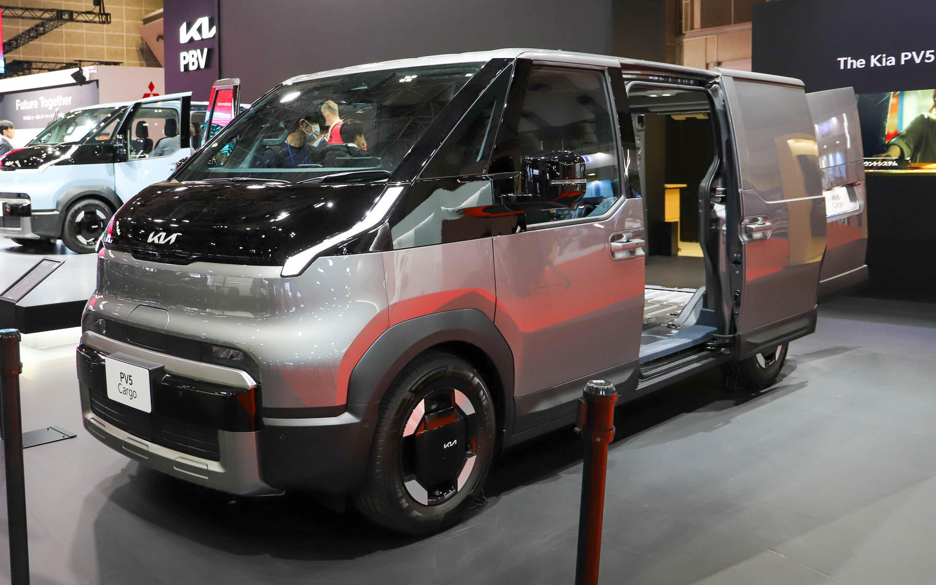ジャパンモビリティショー 2025で日本初公開されたPV5