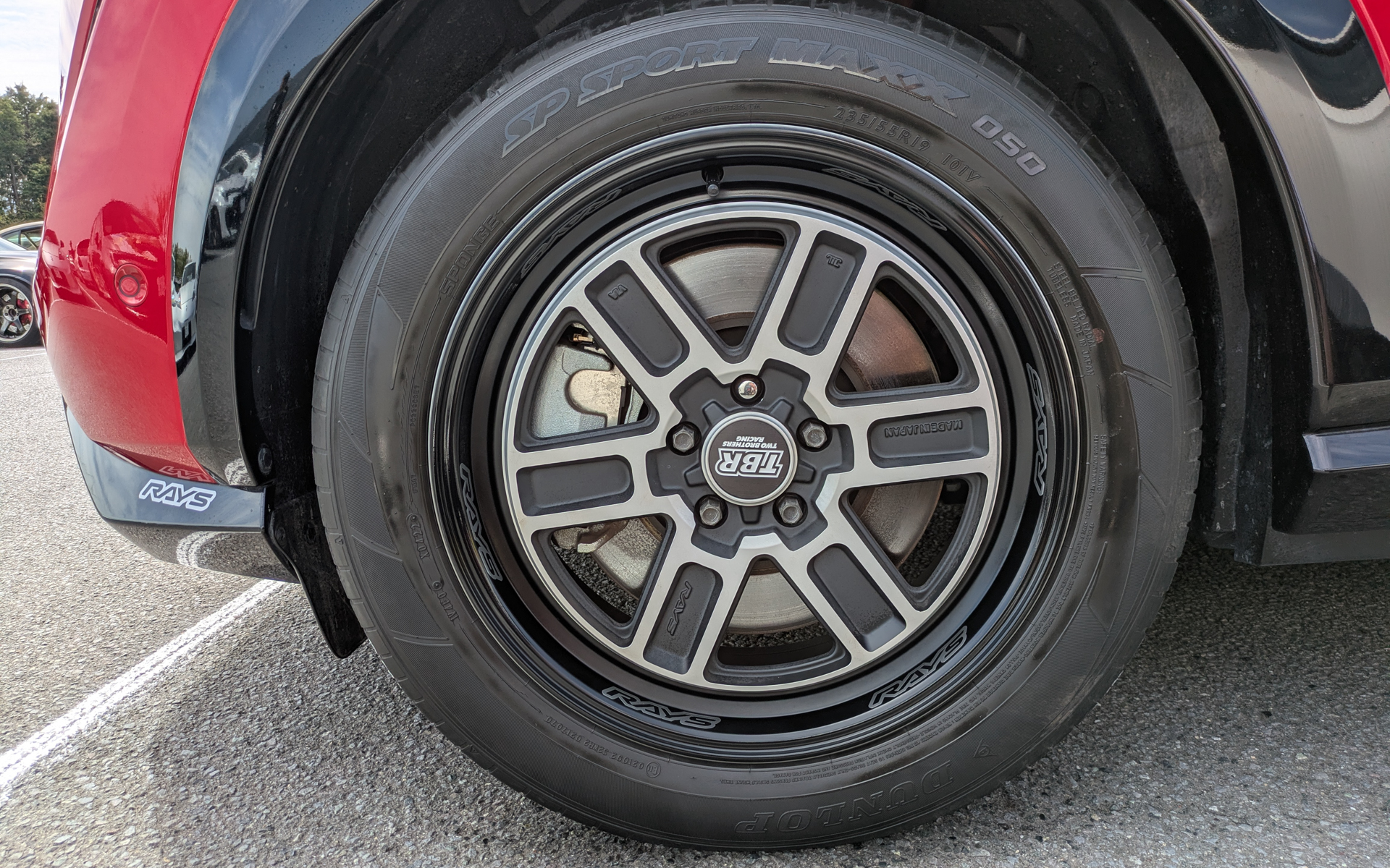 来場者はスポーツカーだけでなく軽自動車、軽トラック、ミニバン、SUV、輸入車などなど、さまざまなジャンルのクルマが並んでいた