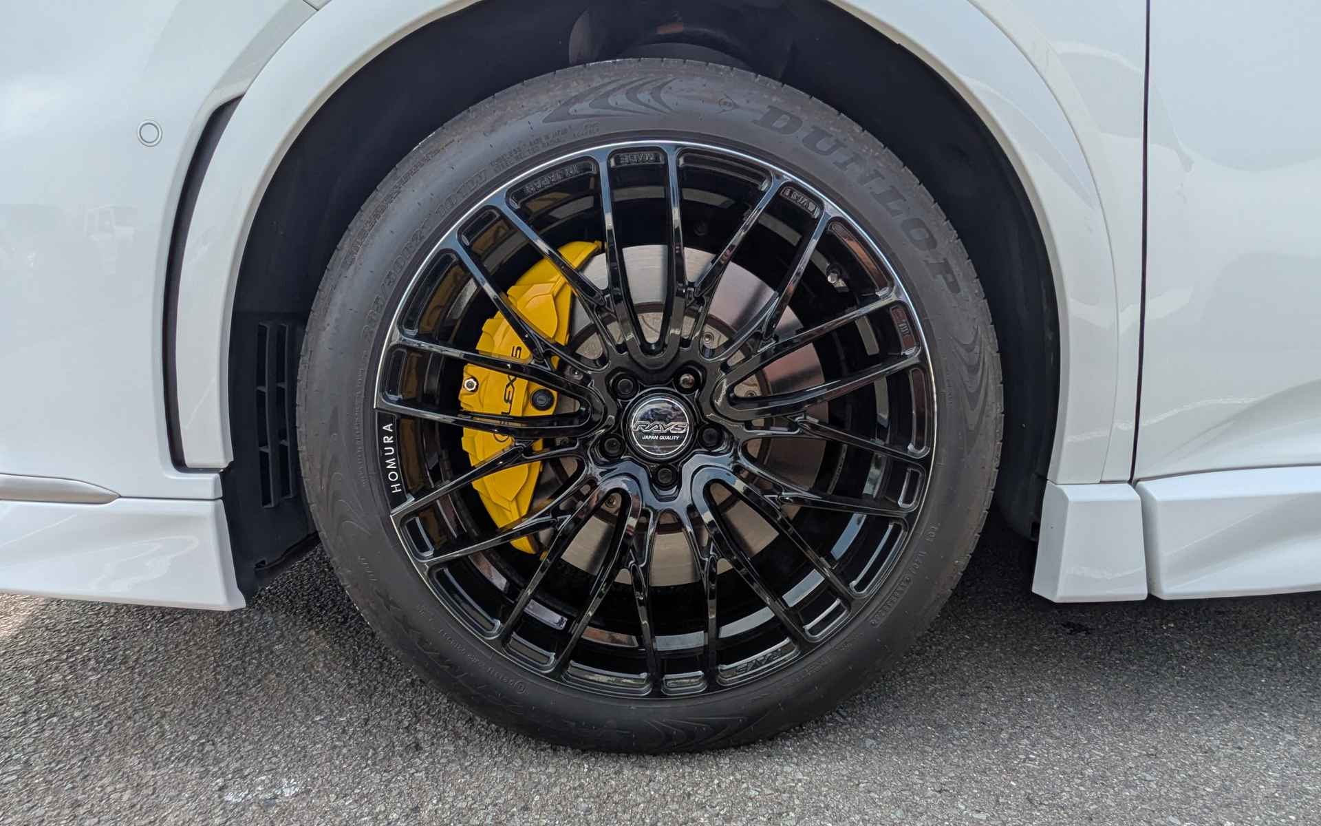 来場者はスポーツカーだけでなく軽自動車、軽トラック、ミニバン、SUV、輸入車などなど、さまざまなジャンルのクルマが並んでいた