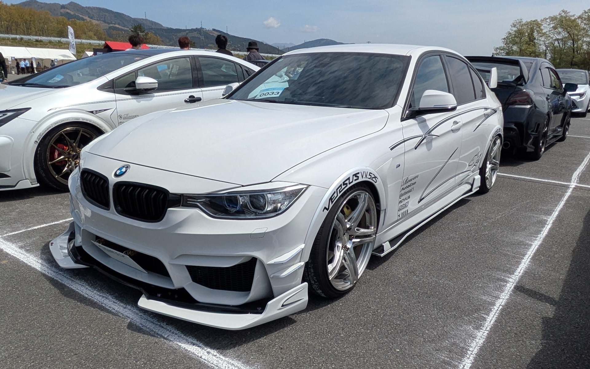 来場者はスポーツカーだけでなく軽自動車、軽トラック、ミニバン、SUV、輸入車などなど、さまざまなジャンルのクルマが並んでいた