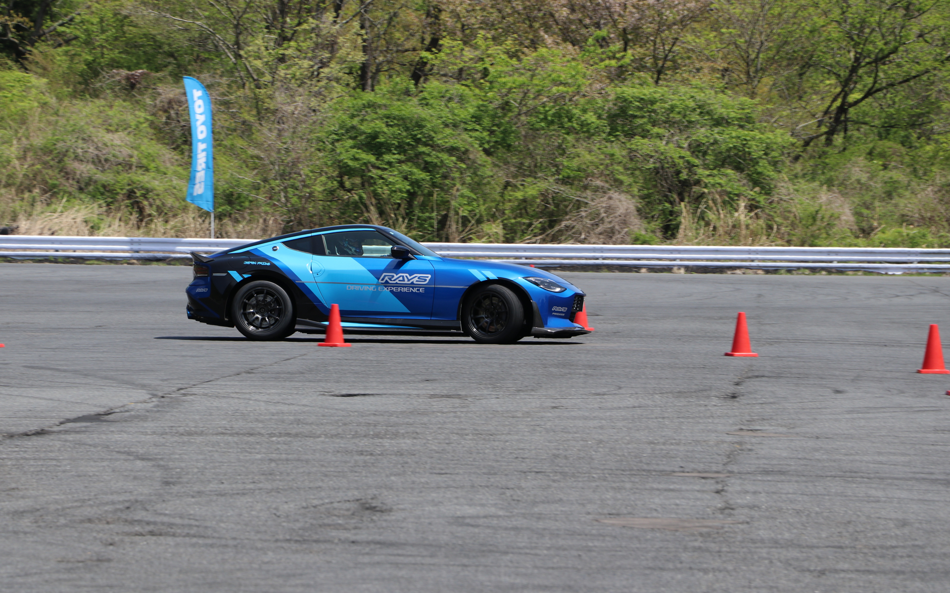 レイズのボルクレーシング「ZE40」と「TE37 SAGA S-plus」の比較試乗