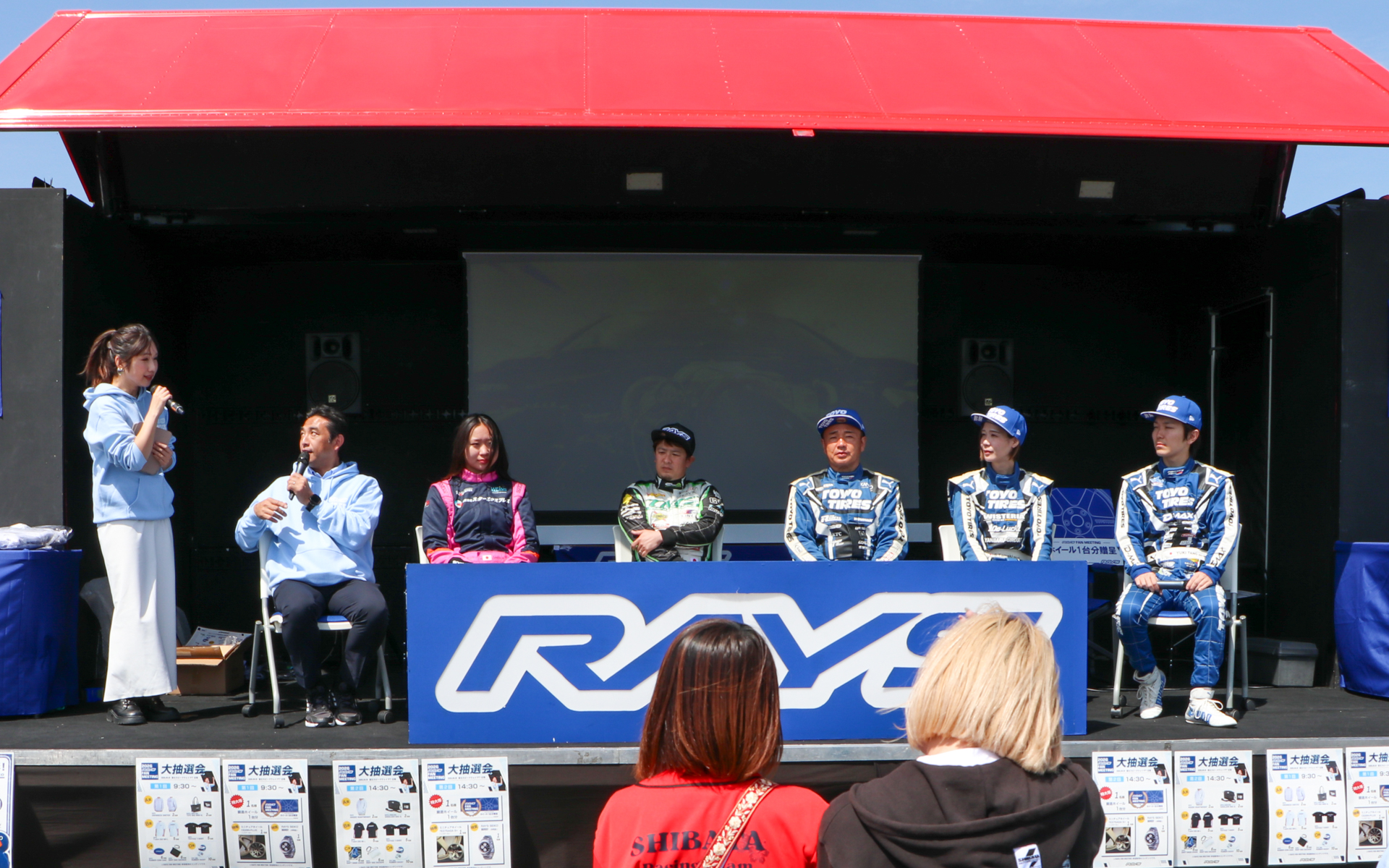 特設ステージではトークショーも実施された