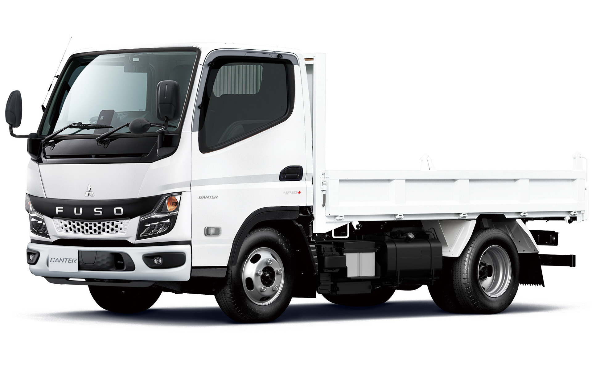 小型トラック「キャンター」新型モデル （実車展示）