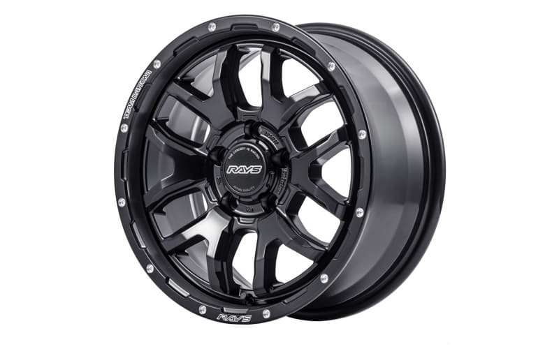 レイズの4×4向けブランドTEAM DAYTONAの王道「F6boost」に黒を追求した