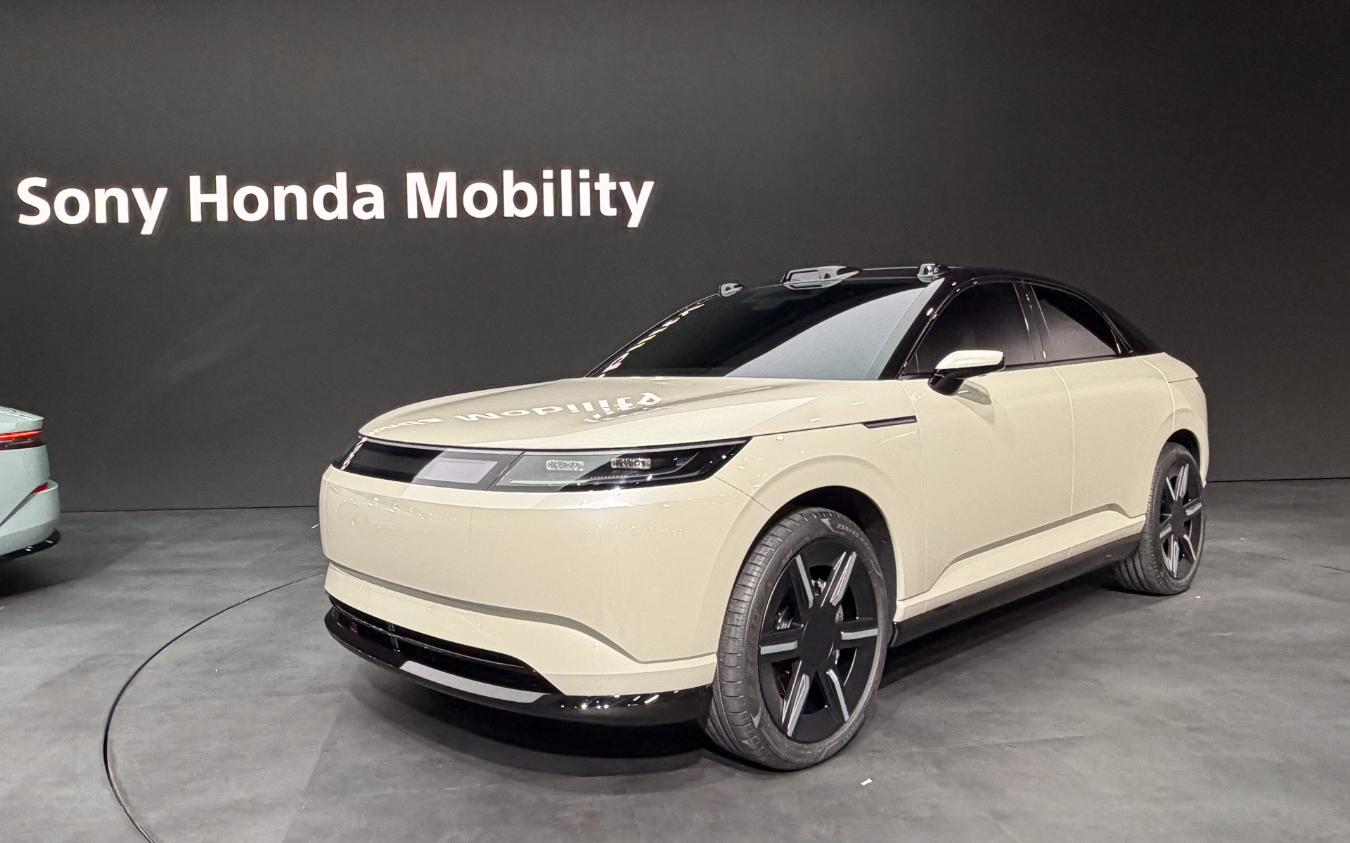 CES2026で世界初公開されたソニー・ホンダモビリティの新コンセプトモデル「アフィーラ プロトタイプ 2026」