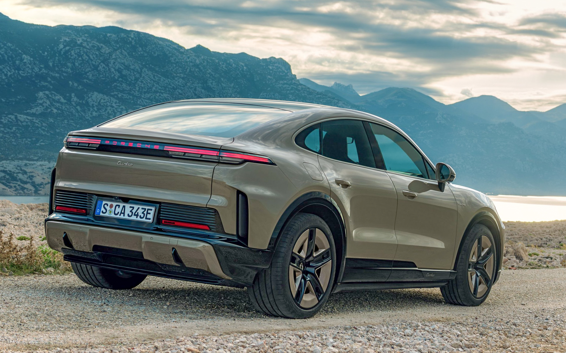 カイエン・ターボ・クーペ・エレクトリック