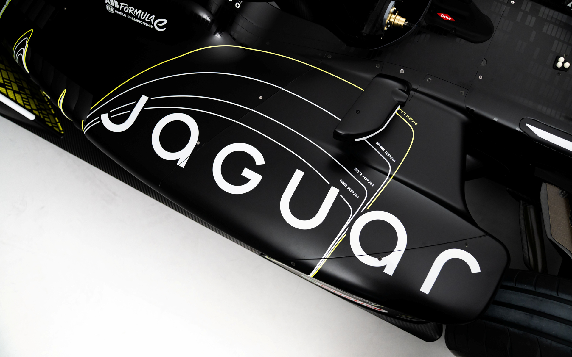 GEN1、GEN2、GEN3、GEN4のモナコでの最高速をシミュレーションしたデータが描かれている