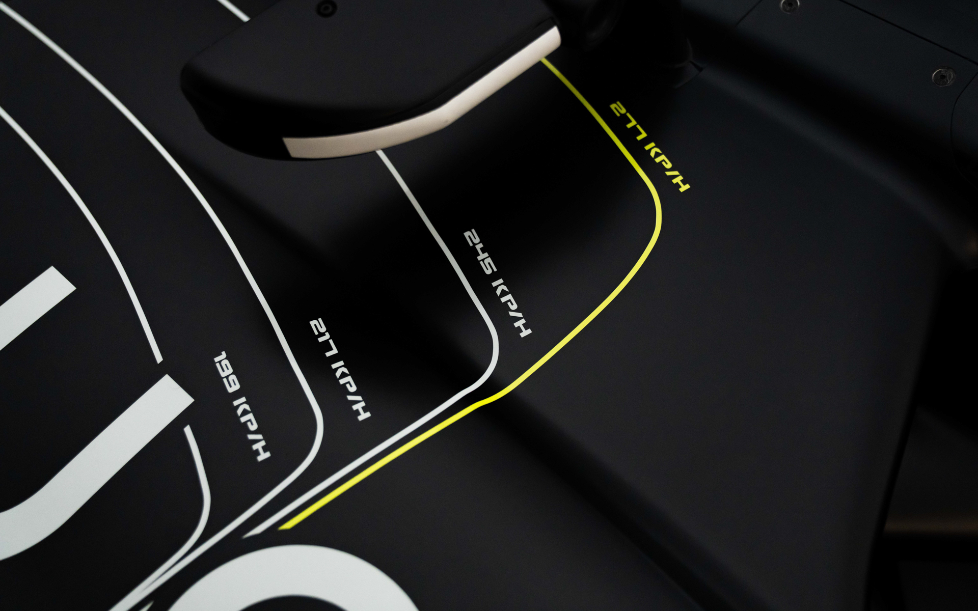 GEN1、GEN2、GEN3、GEN4のモナコでの最高速をシミュレーションしたデータが描かれている