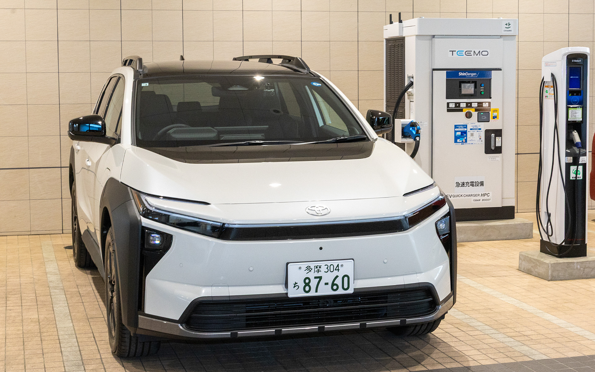 	新型bZ4X・bZ4X Touring購入者限定で、TEEMO充電代が1年間無料キャンペーンを実施している。これはTEEMO会員であることが条件で、充電の回数は1月に2回まで、充電時間は1回の利用につき30分までとなっている