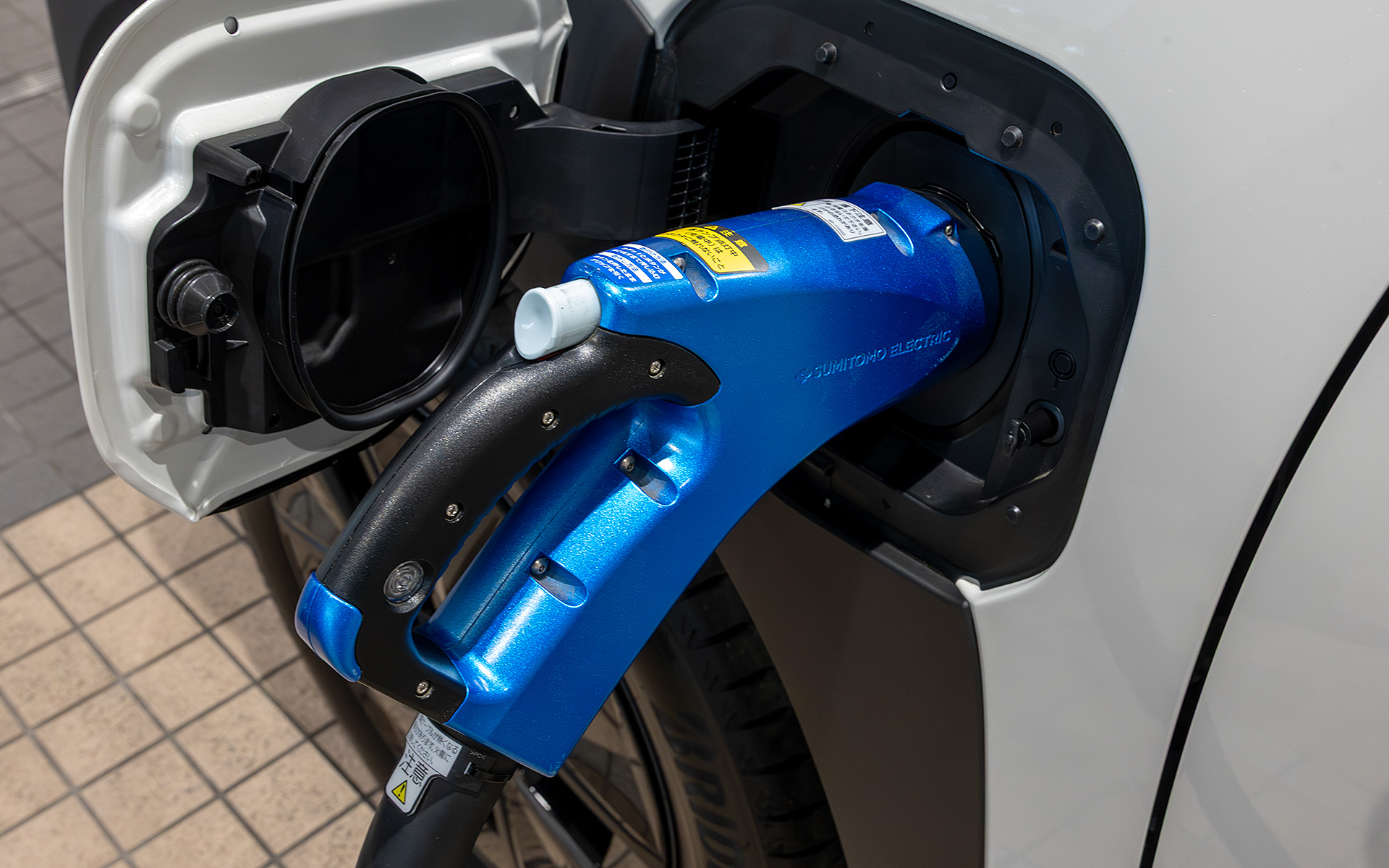 航続距離が伸びたことと、充電環境の充実により「バッテリEVに乗るなら、自宅に充電環境が欲しい」と言う常識が過去のものになってきているようだ