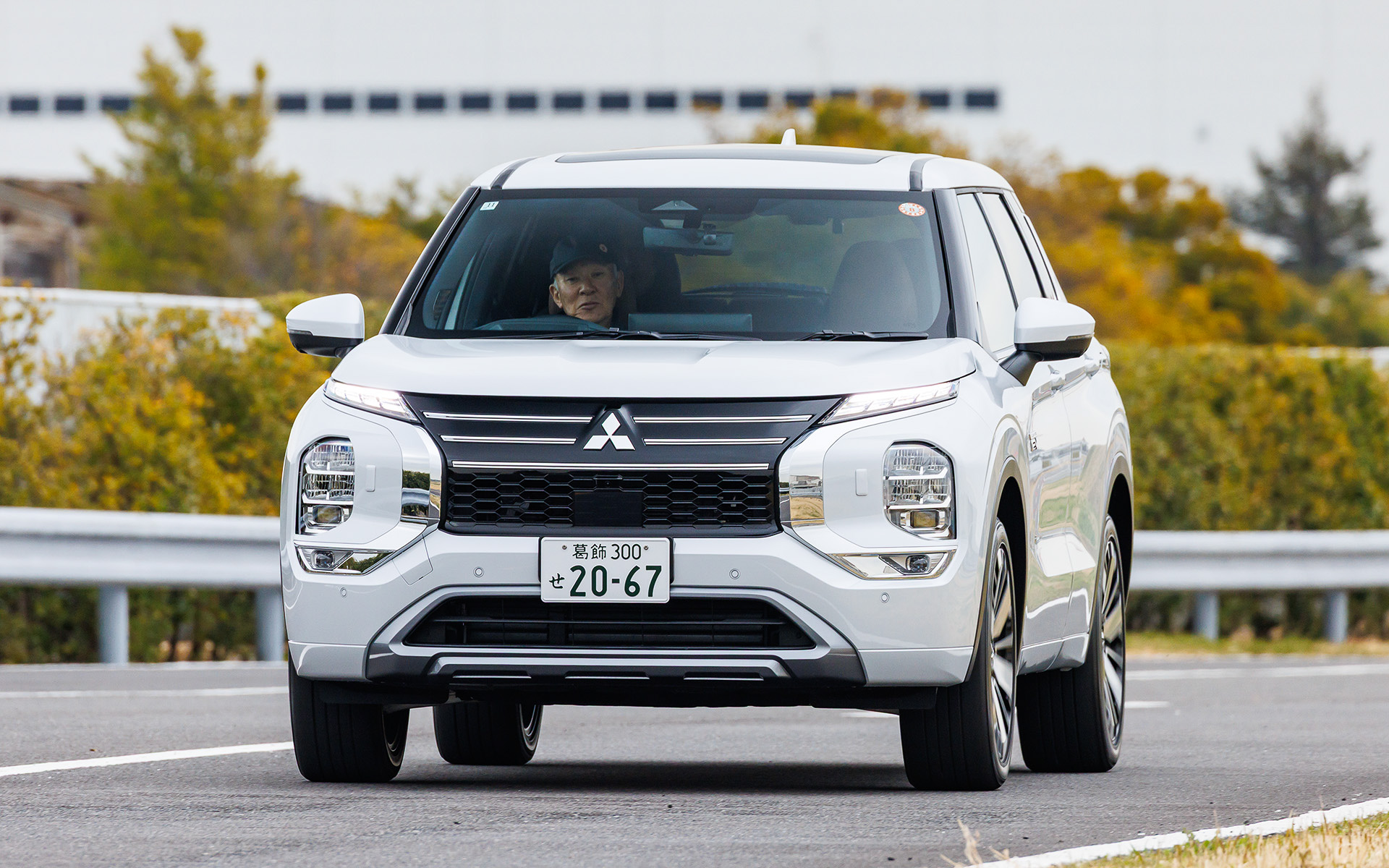 3月に行なわれたメーカー合同EV取材会。国内メーカーのBEV/PHEVを主とした最新電動モデルが一同に会し、各モデルに試乗することができた。今回はその第二弾として三菱自動車「アウトランダーPHEV」編をお届けする