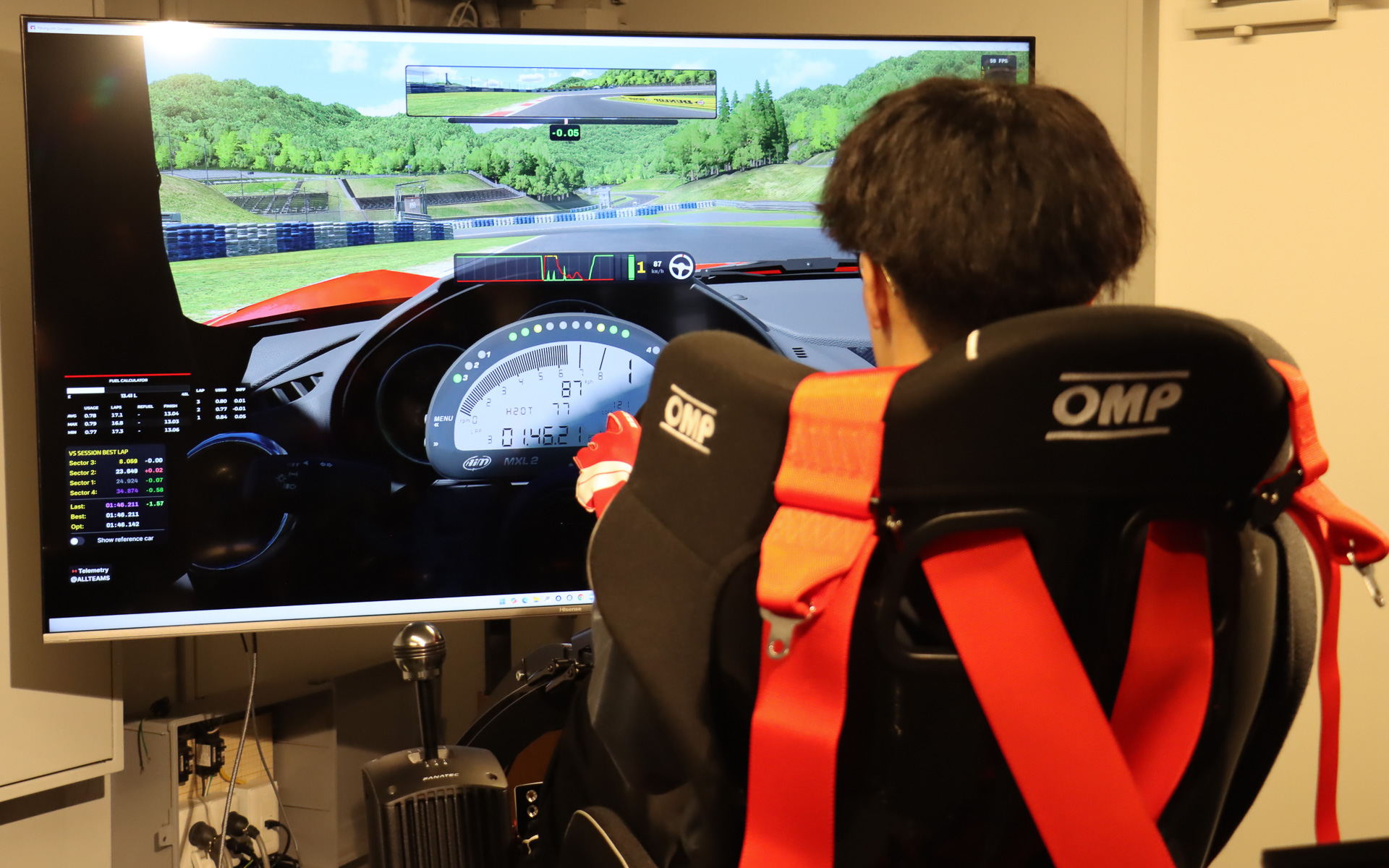 4期生によるシミュレータートレーニングの様子