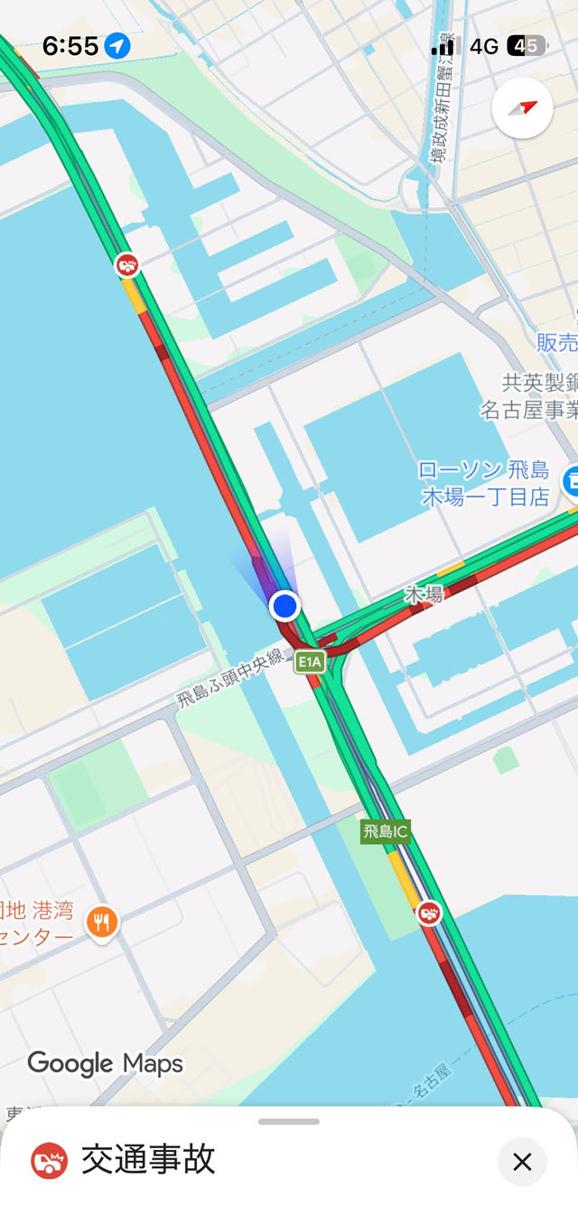 同乗するKさんがGoogleマップで確認。飛島IC・JCTの手前と先で事故が発生し渋滞した