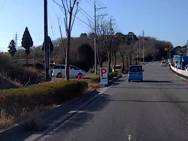 すぐ隣、こちらは昨年もあった駐車場。スプーンゲートまで450m