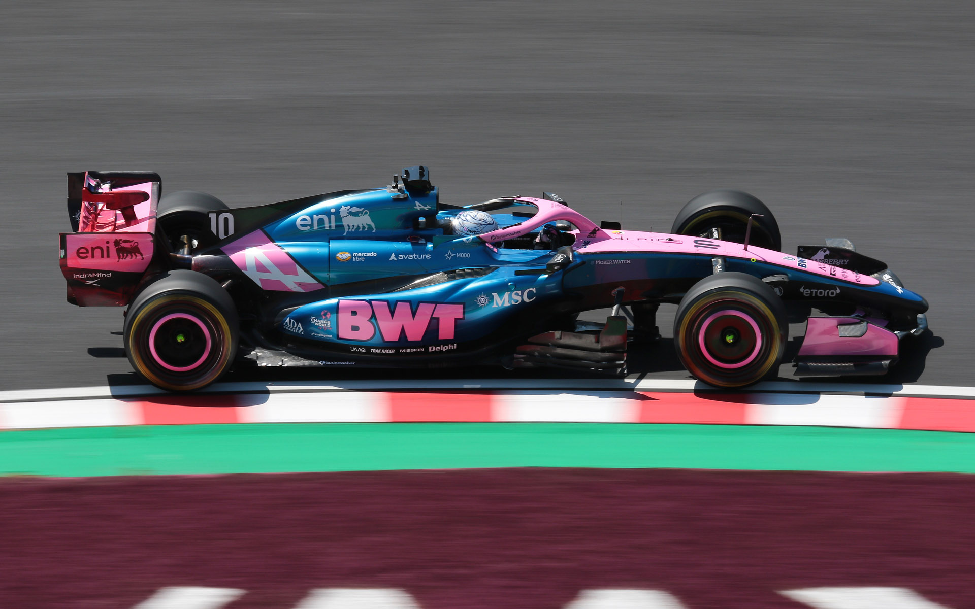 焦点距離148mm、シャッター速度1/125で撮影