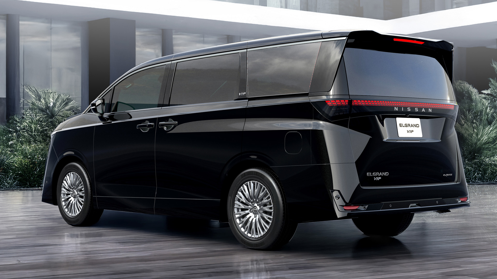 新型「エルグランド VIP」