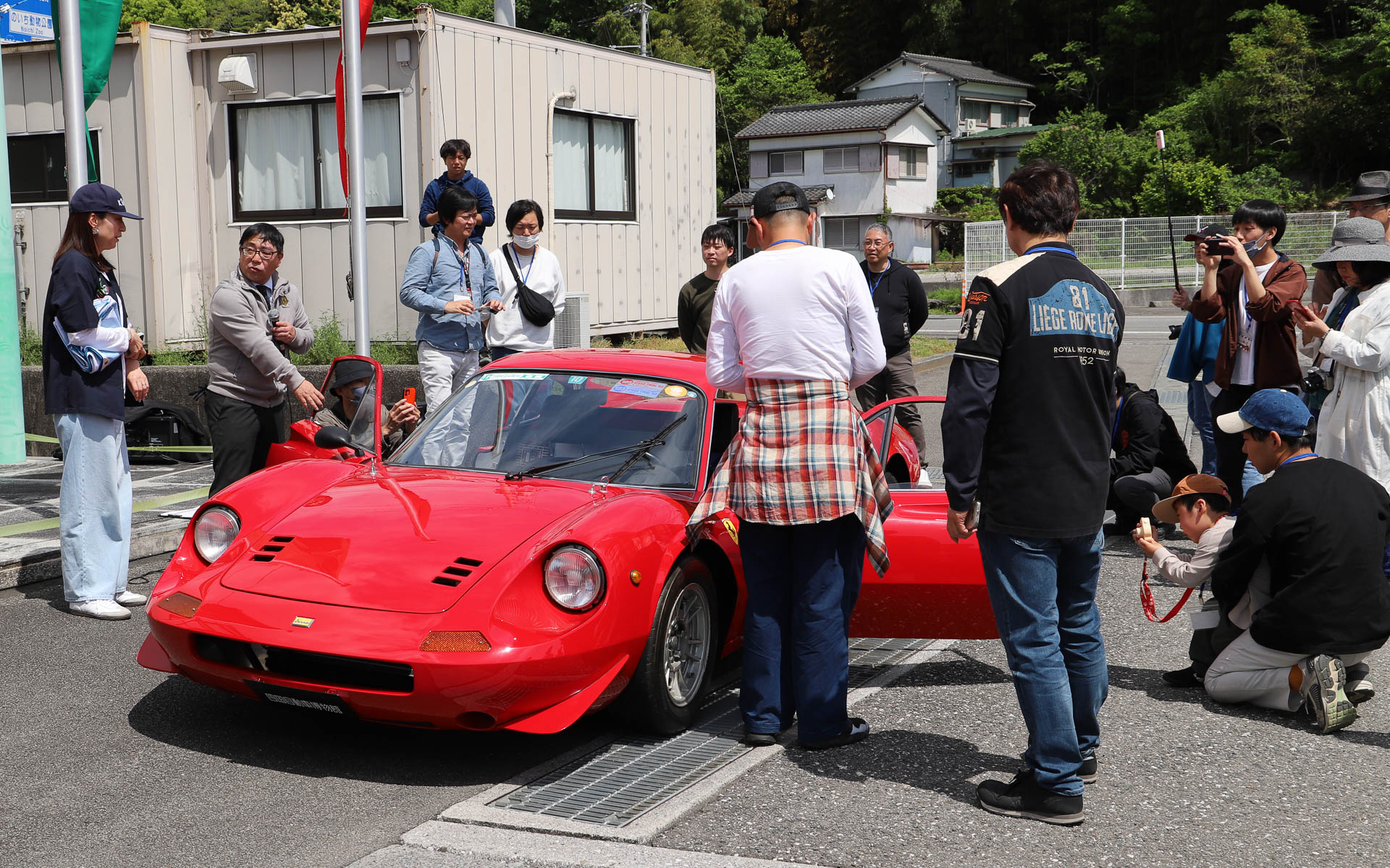 普段は屋内に展示されている車両を太陽の光の下で見られる貴重な機会