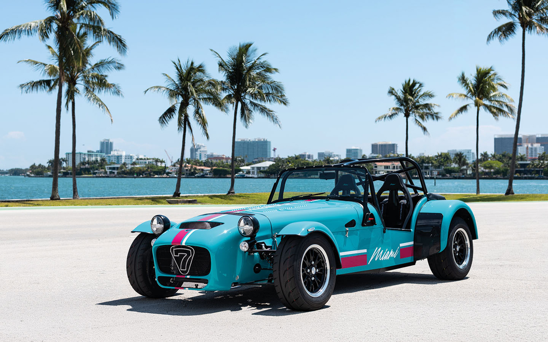 特別仕様車「セブン マイアミ・スペシャル・エディション」