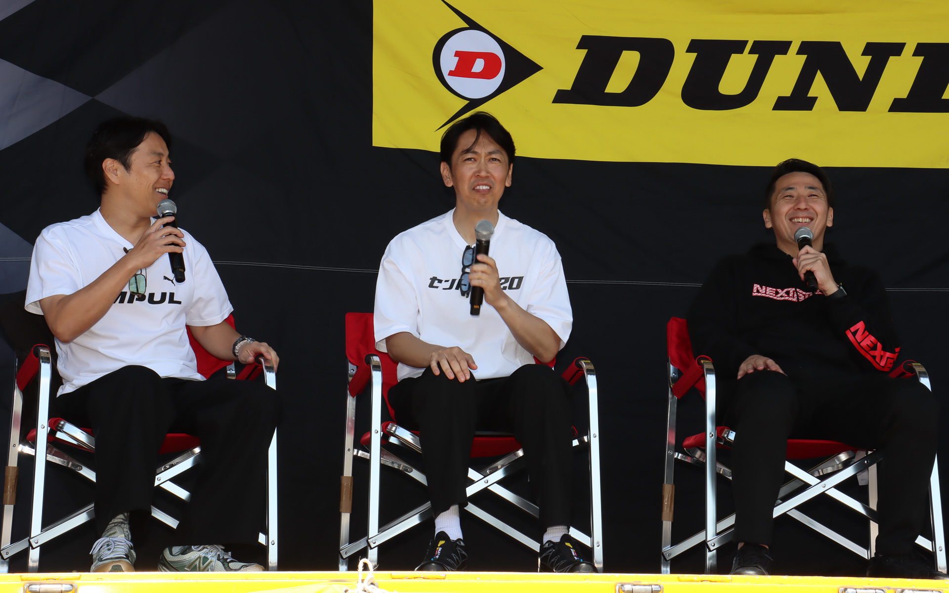 左からレーシングドライバーの星野一樹氏、レーシングドライバーの柳田真孝氏、レーシングドライバーの松田次生氏、日産モータースポーツ＆カスタマイズ株式会社 専務執行役員/SUPER GT 日産系チーム総監督 木賀新一氏、「Z33型」「Z34型」で実験責任者を務めた永井暁氏、元日産自動車 テストドライバー 松本孝夫氏
