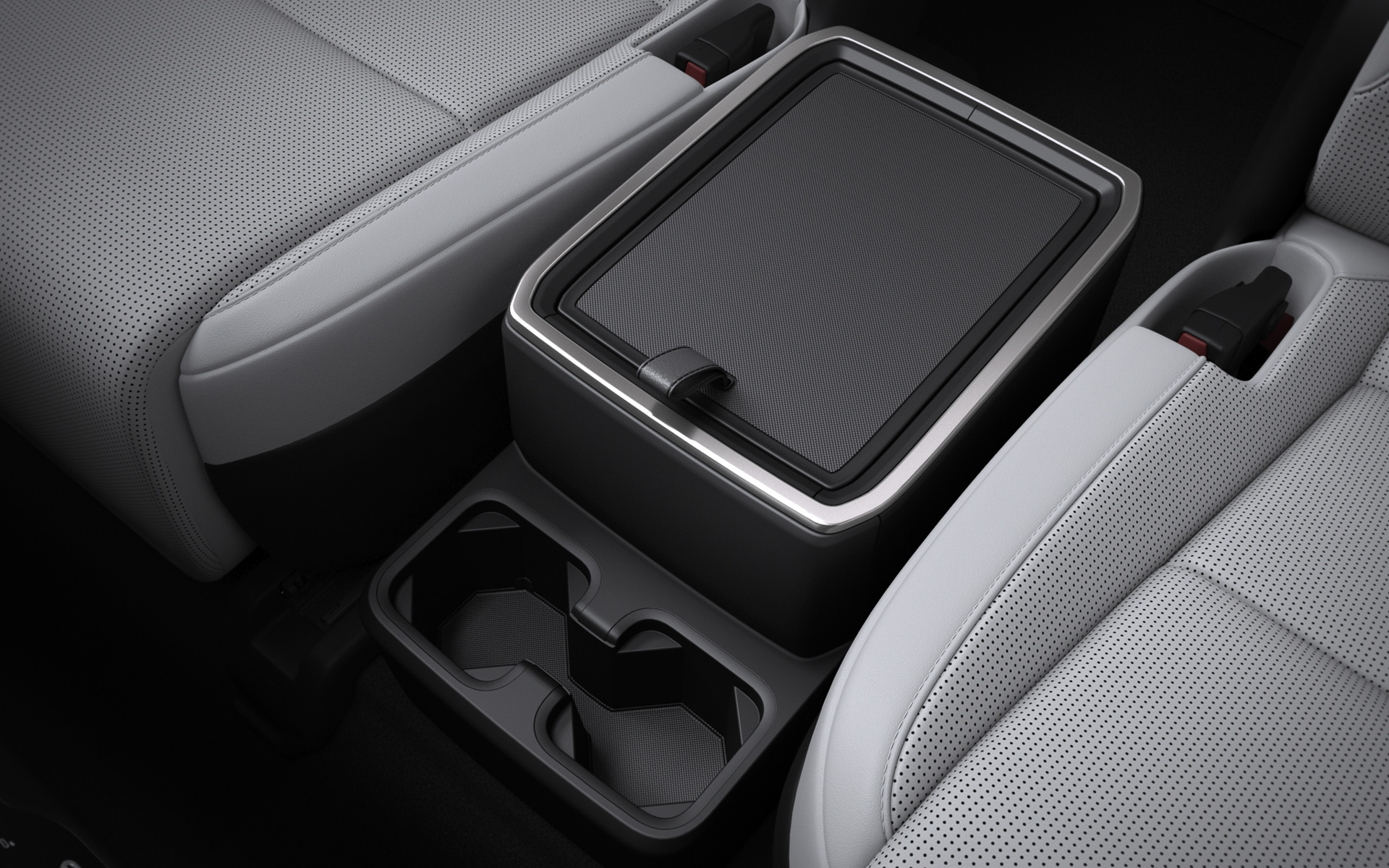 新型「TZ」のインテリア