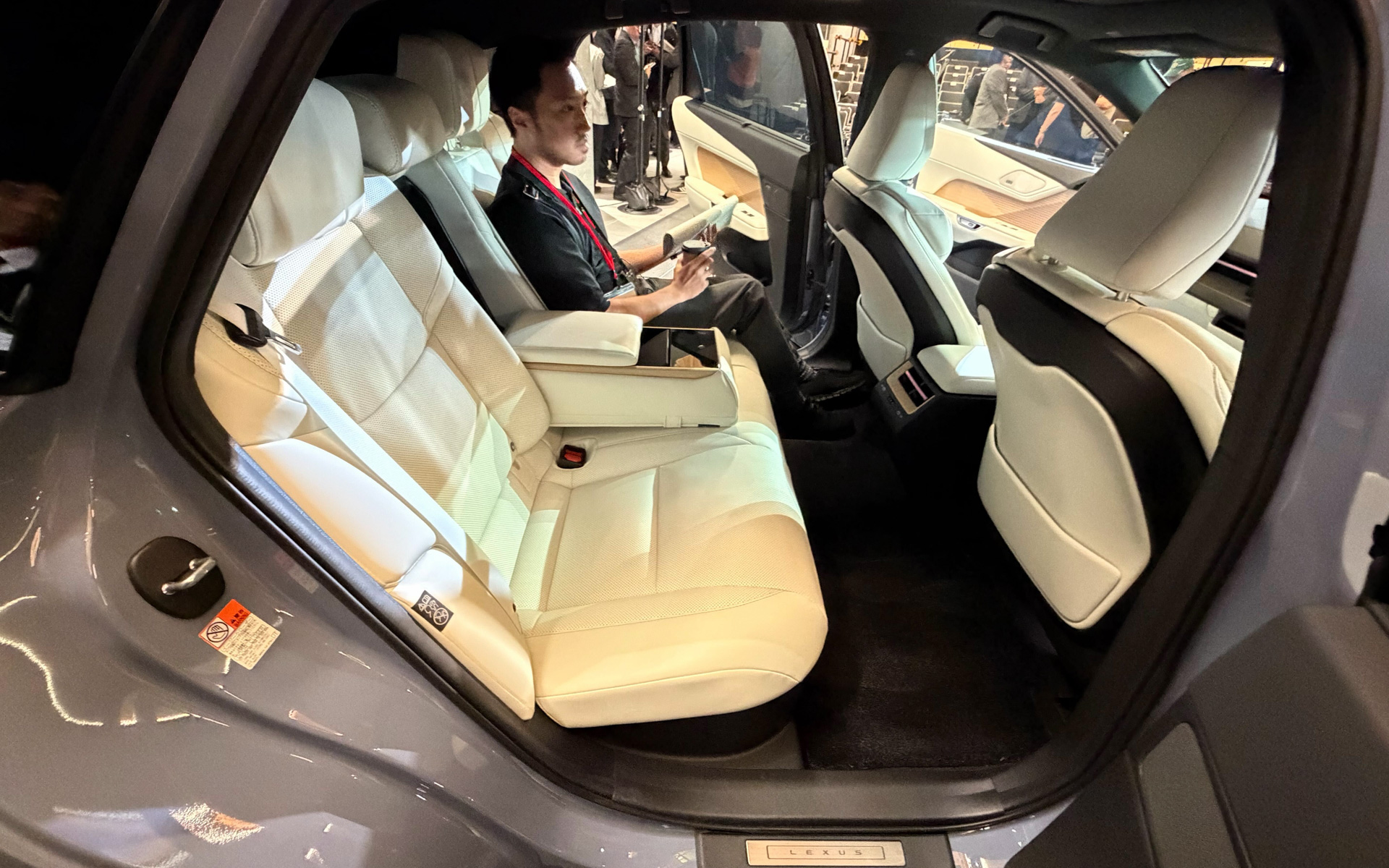 レクサスの新型「ES」
