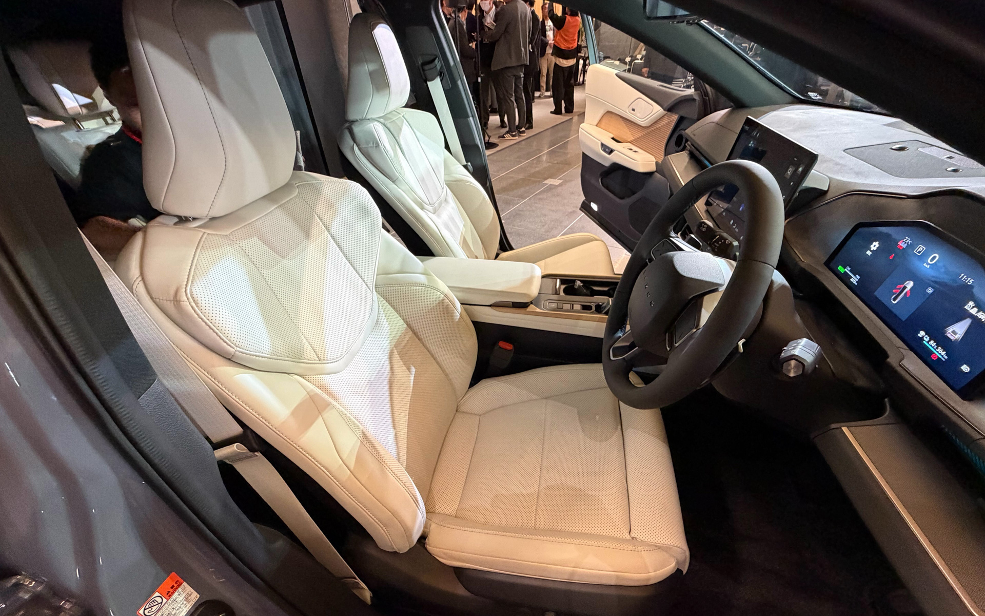 レクサスの新型「ES」